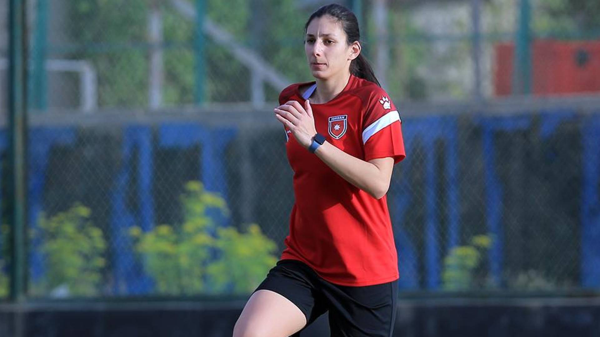 لاعبة المنتخب الوطني بانا البيطار من التدريبات