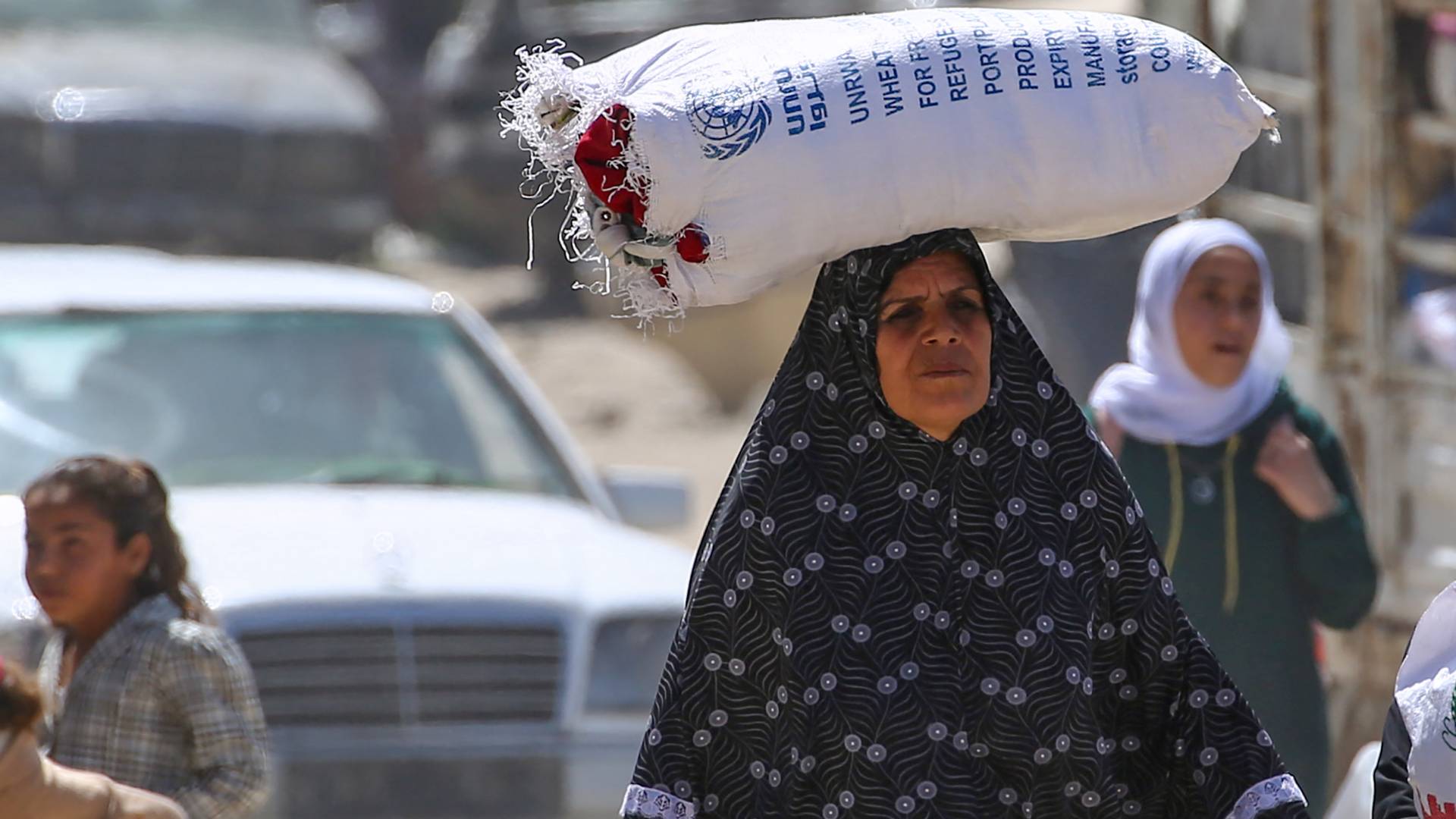 فلسطينية نازحو في قطاع غزة