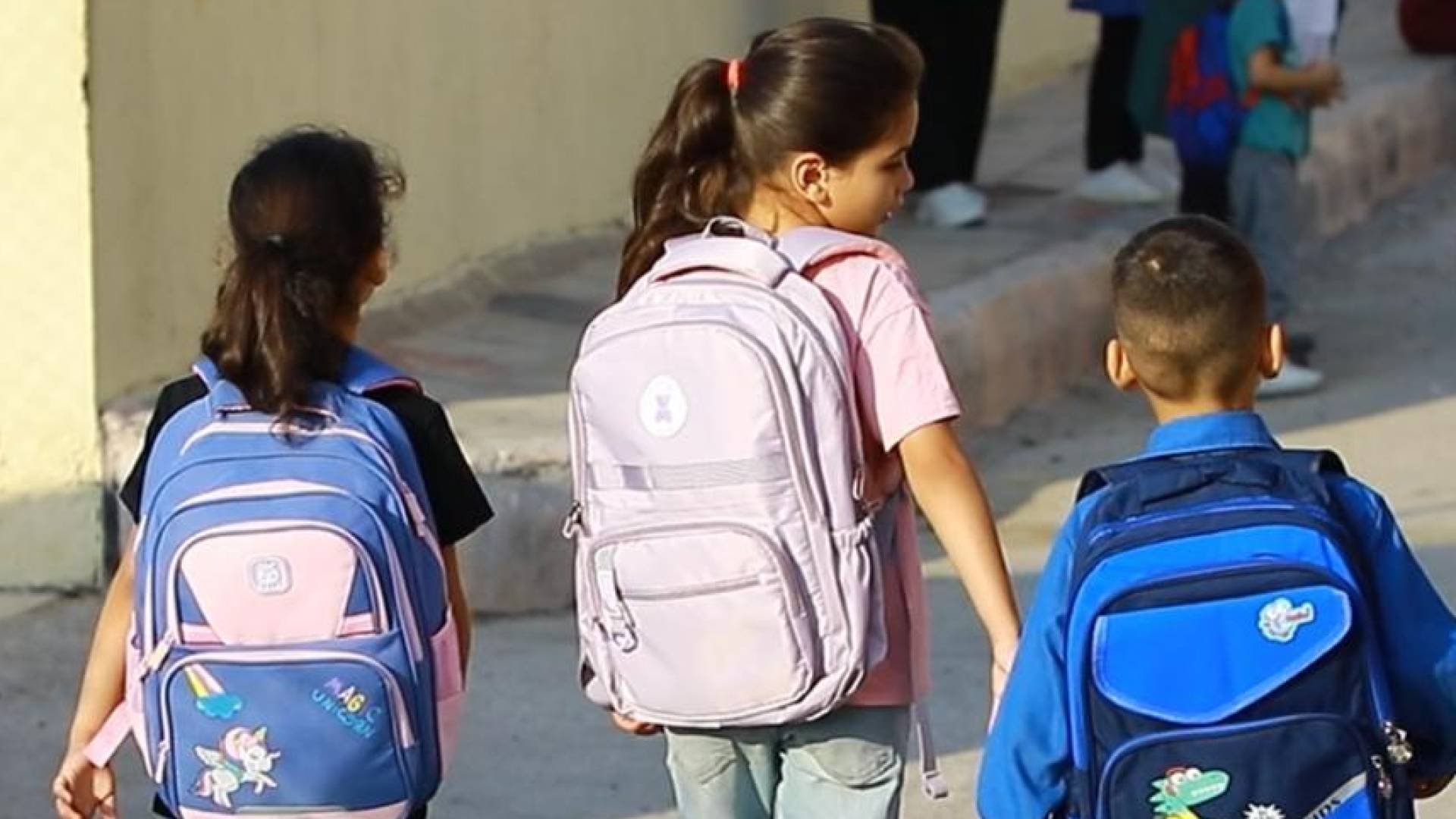 طلبة مدارس في الأردن