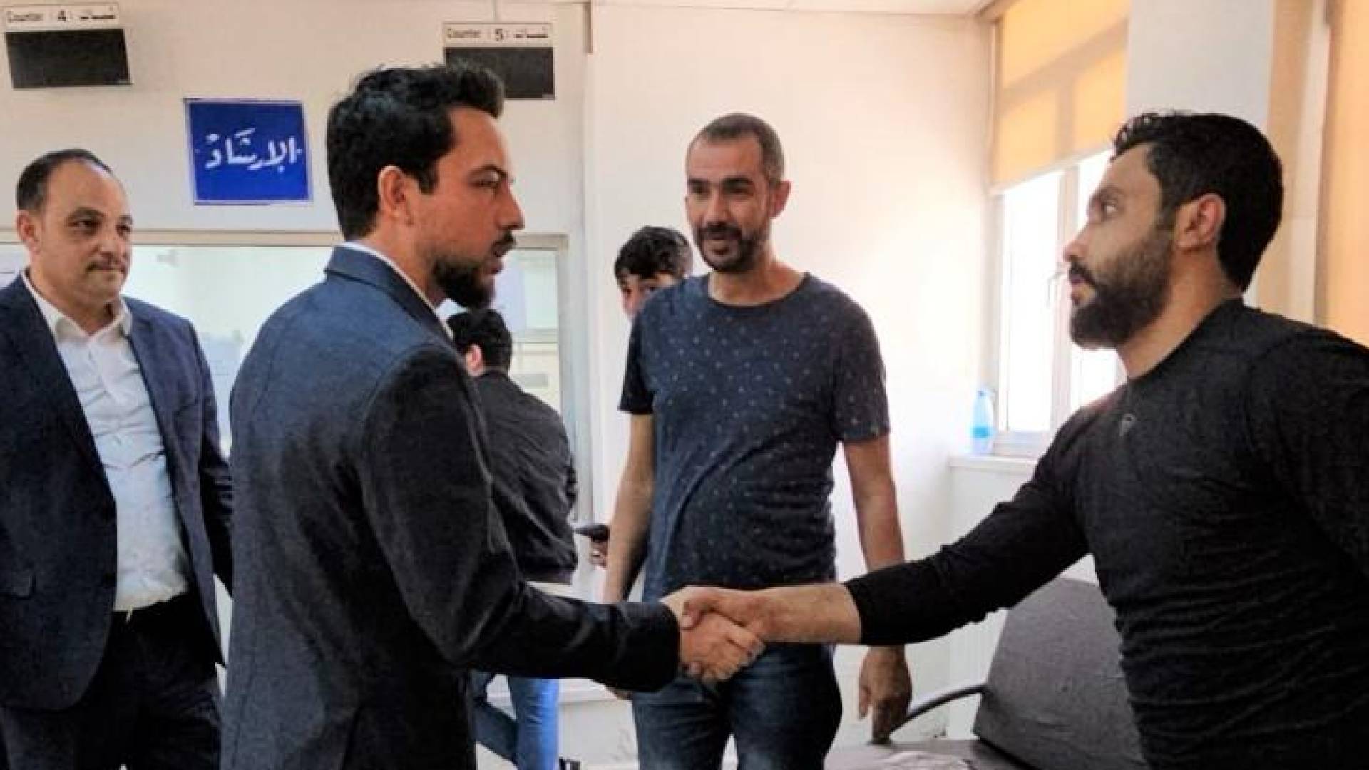 ولي العهد يزور دائرة الرقابة الصحية والمهنية ومجمع الدوائر في أمانة عمان