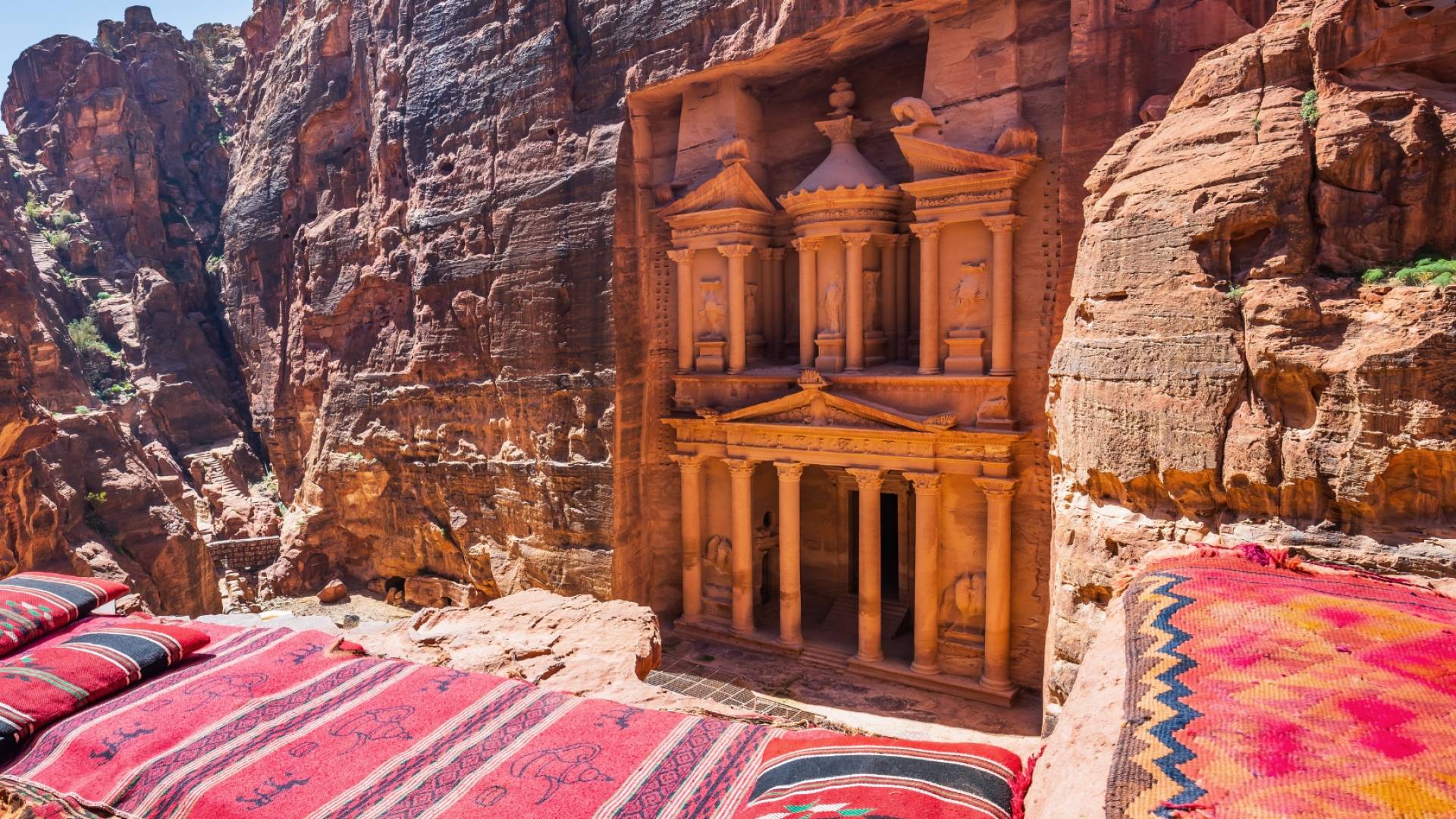 جانب من مدينة البترا الأثرية