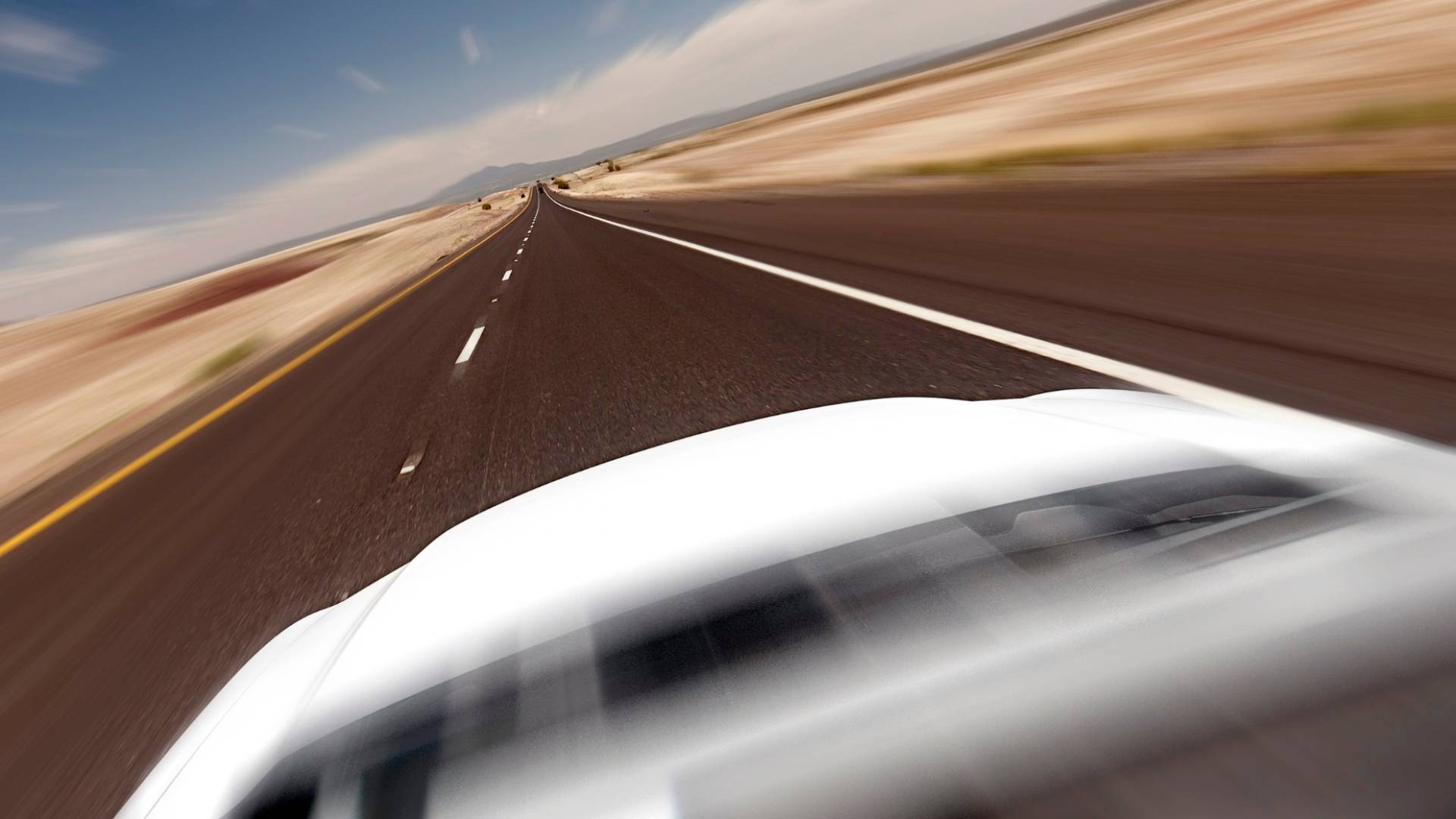 سيارة مسرعة "تعبيرية"