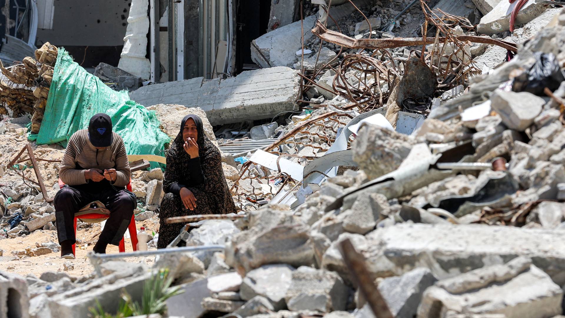 الدمار والمعاناة في قطاع غزة