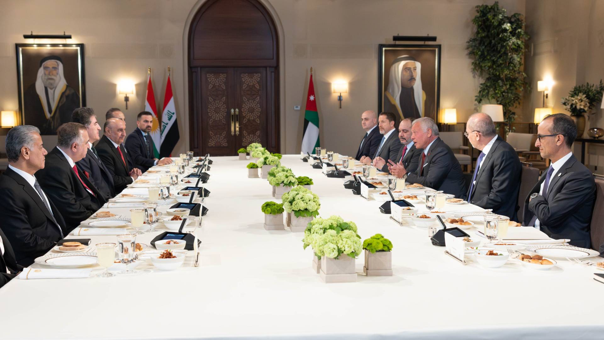 الملك يؤكد ضرورة تكثيف الجهود الدولية للتوصل إلى تهدئة شاملة بالمنطقة .. فيديو