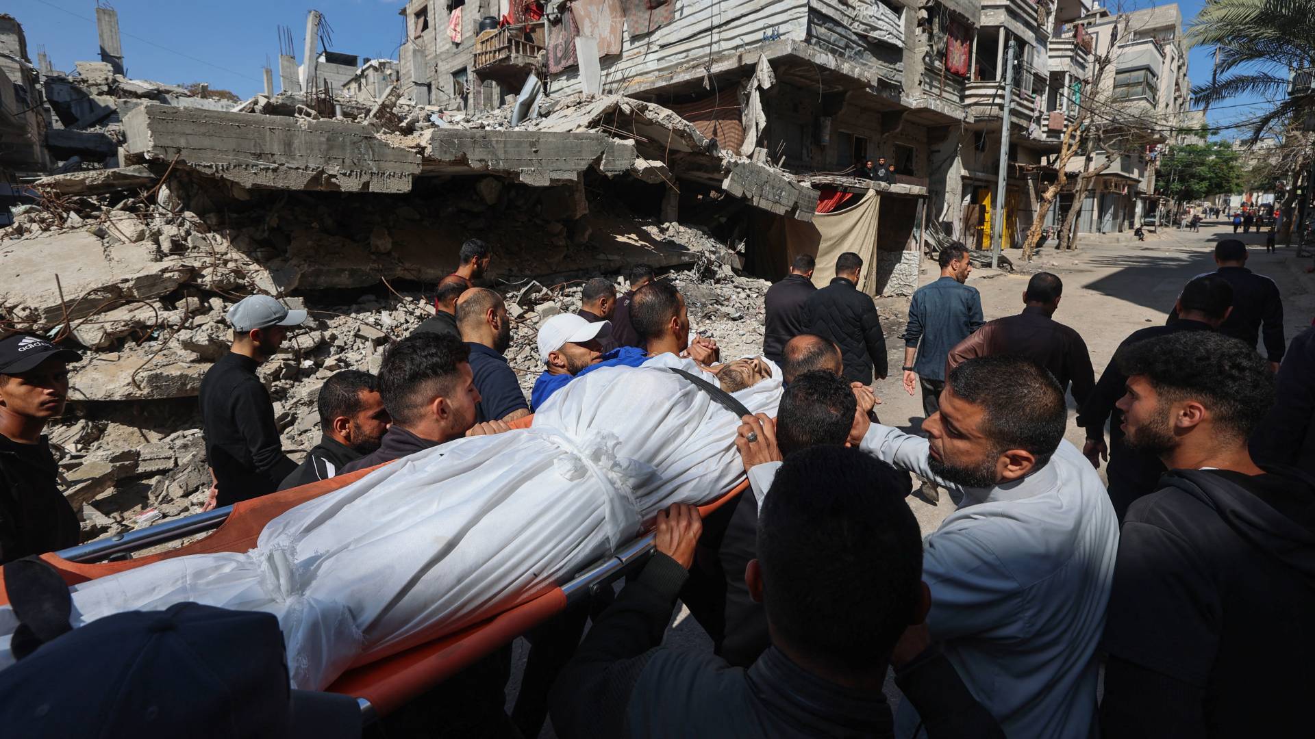 شهداء وجرحى فلسطينيون جراء قصف طائرات الاحتلال لمناطق في قطاع غزة الجمعة