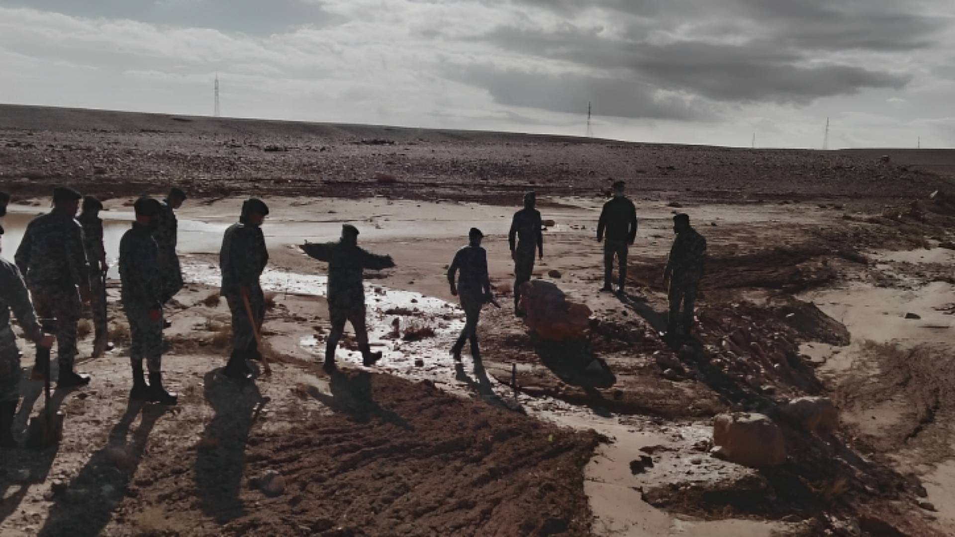 الأجهزة الأمنية في موقع تشكل سيول "أرشيفية"