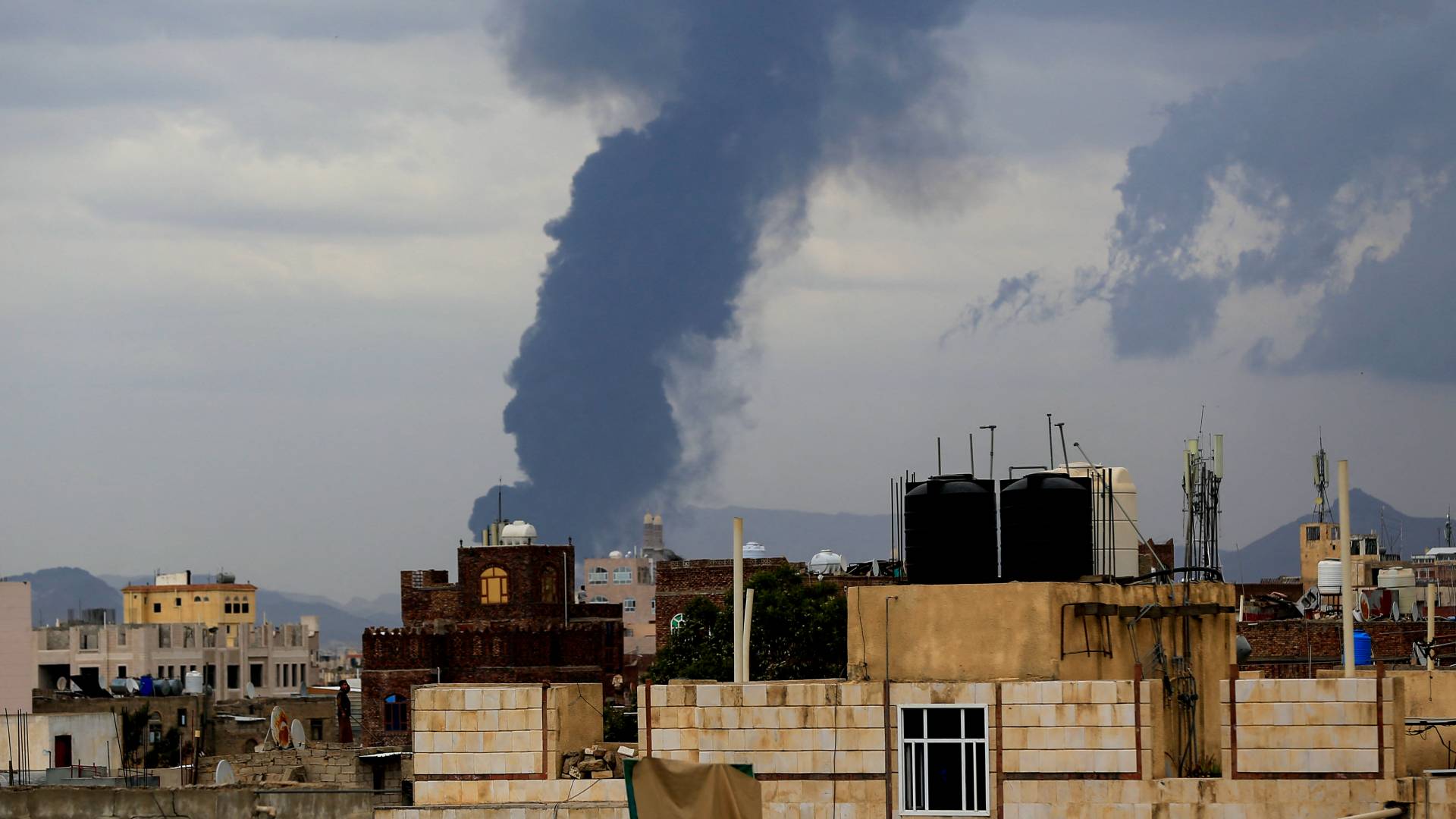 ضربات على اليمن