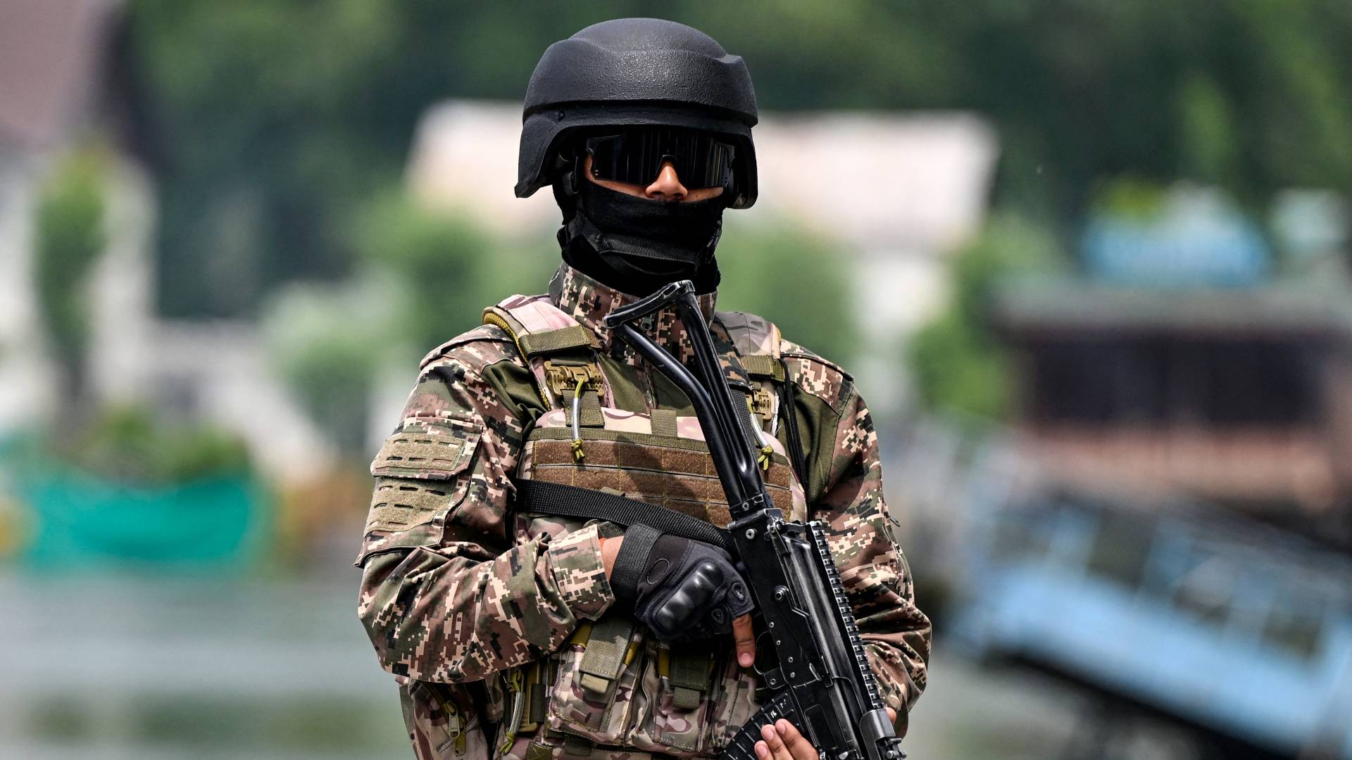 عنصر من الجيش الباكستاني