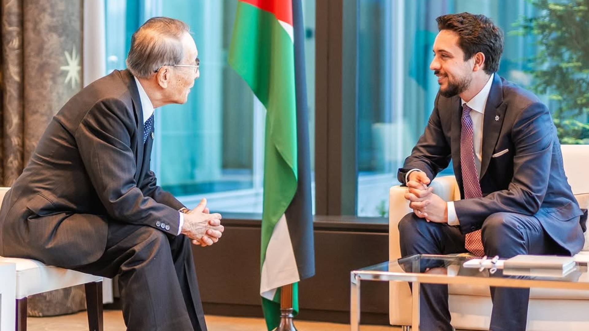 ولي العهد خلال زيارته إلى اليابان