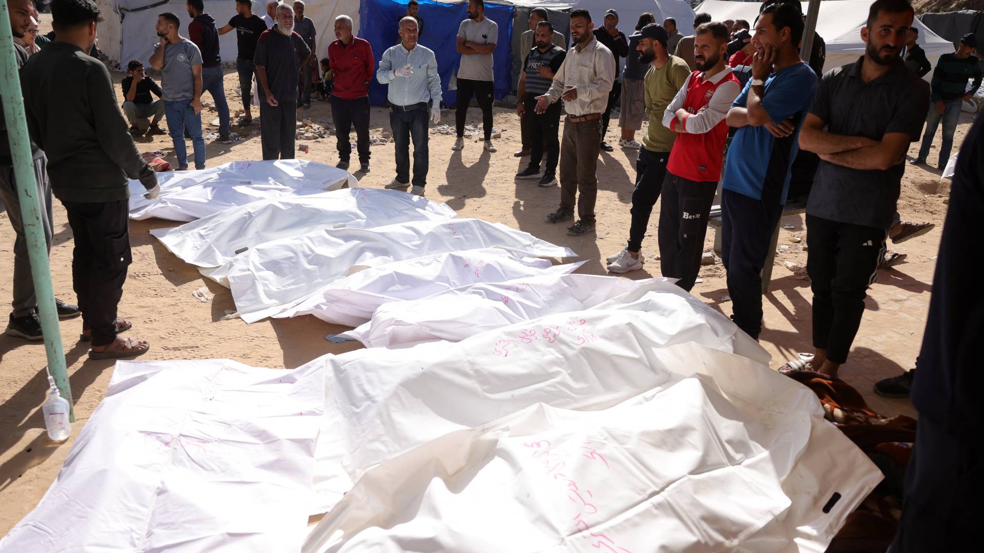 جثامين عدد من الشهداء في قطاع غزة