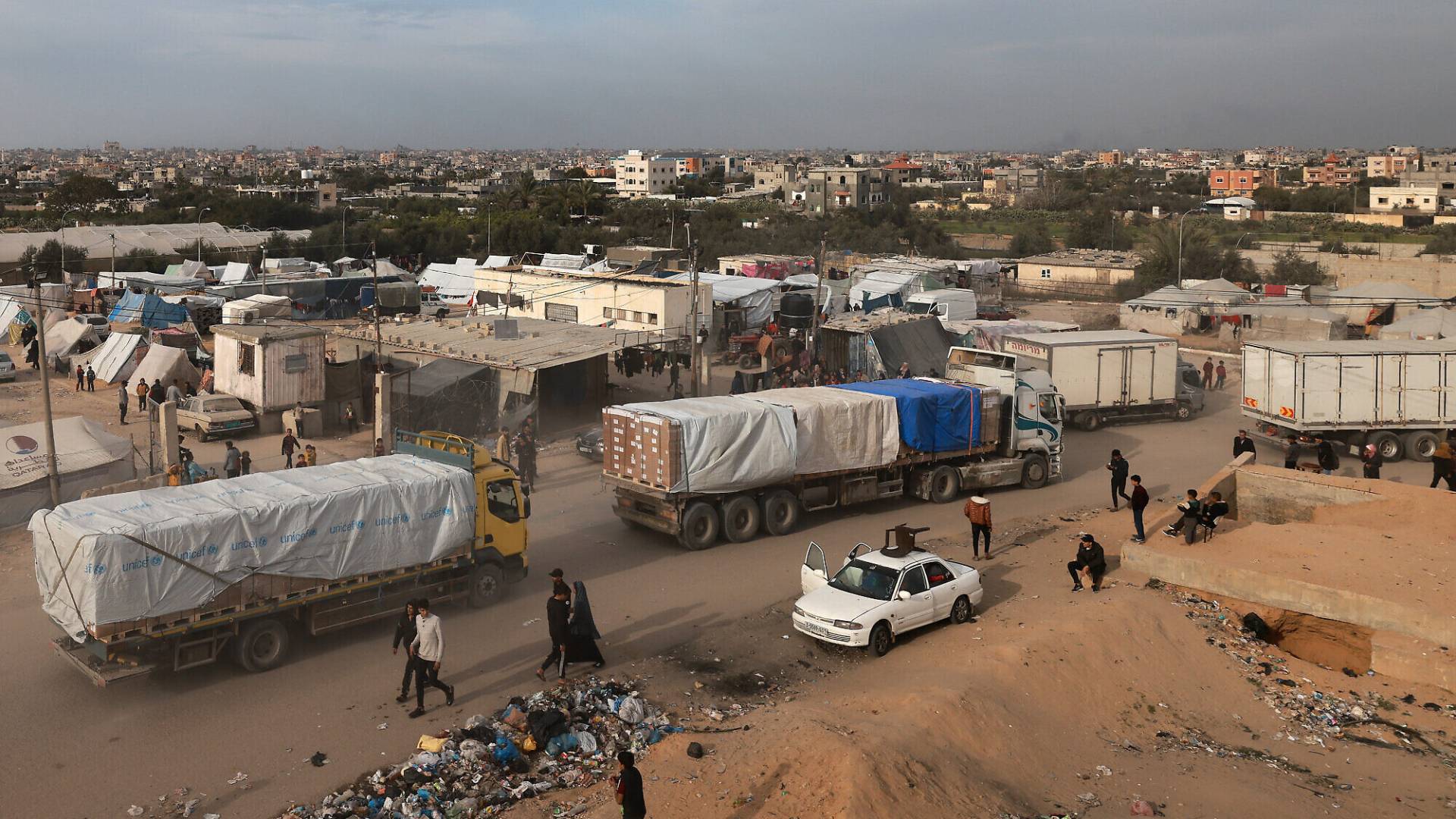 مساعدات إنسانية في غزة