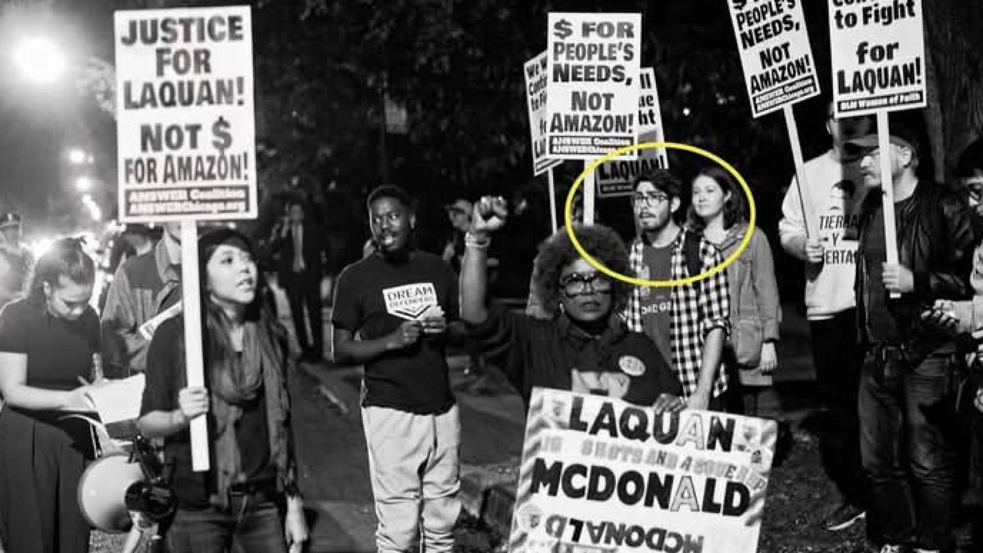 رودريغيز (31 عاما) خلال مشاركته في تظاهرة