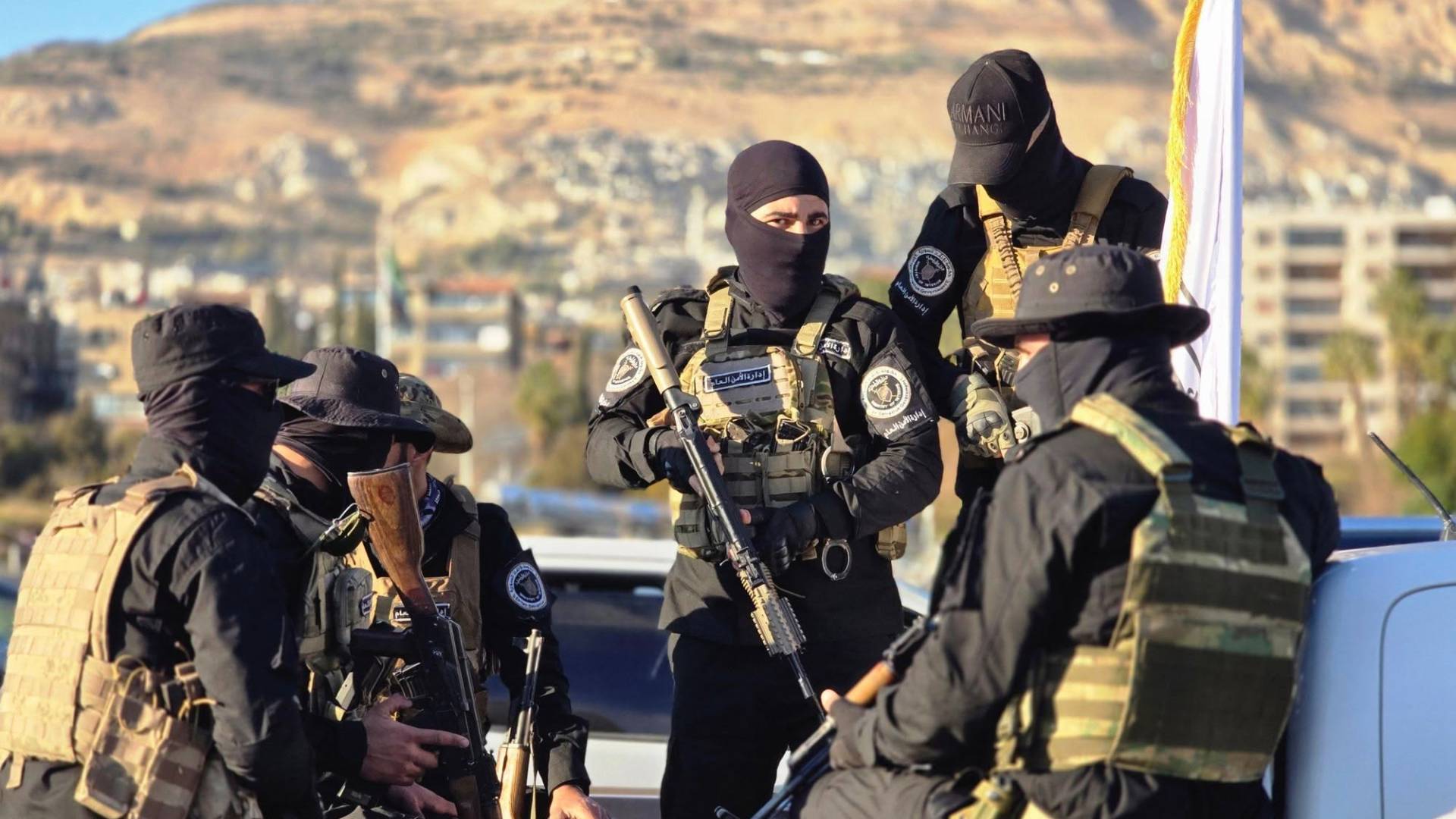 مصدر أمني سوري: مقتل عنصر وإصابة آخرين من الأمن العام السوري إثر اشتباك مع تجار مخدرات في ريف دمشق