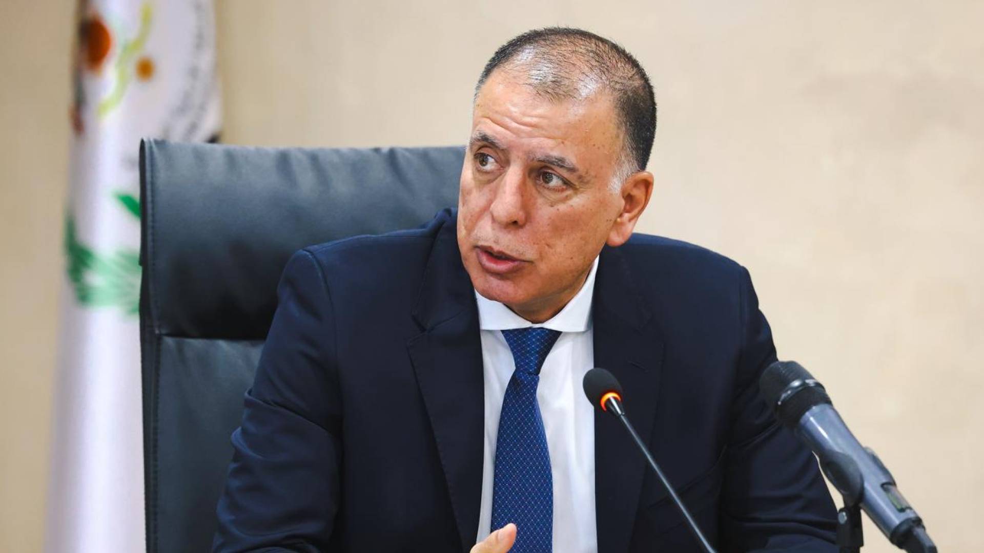 وزير الداخلية مازن الفراية