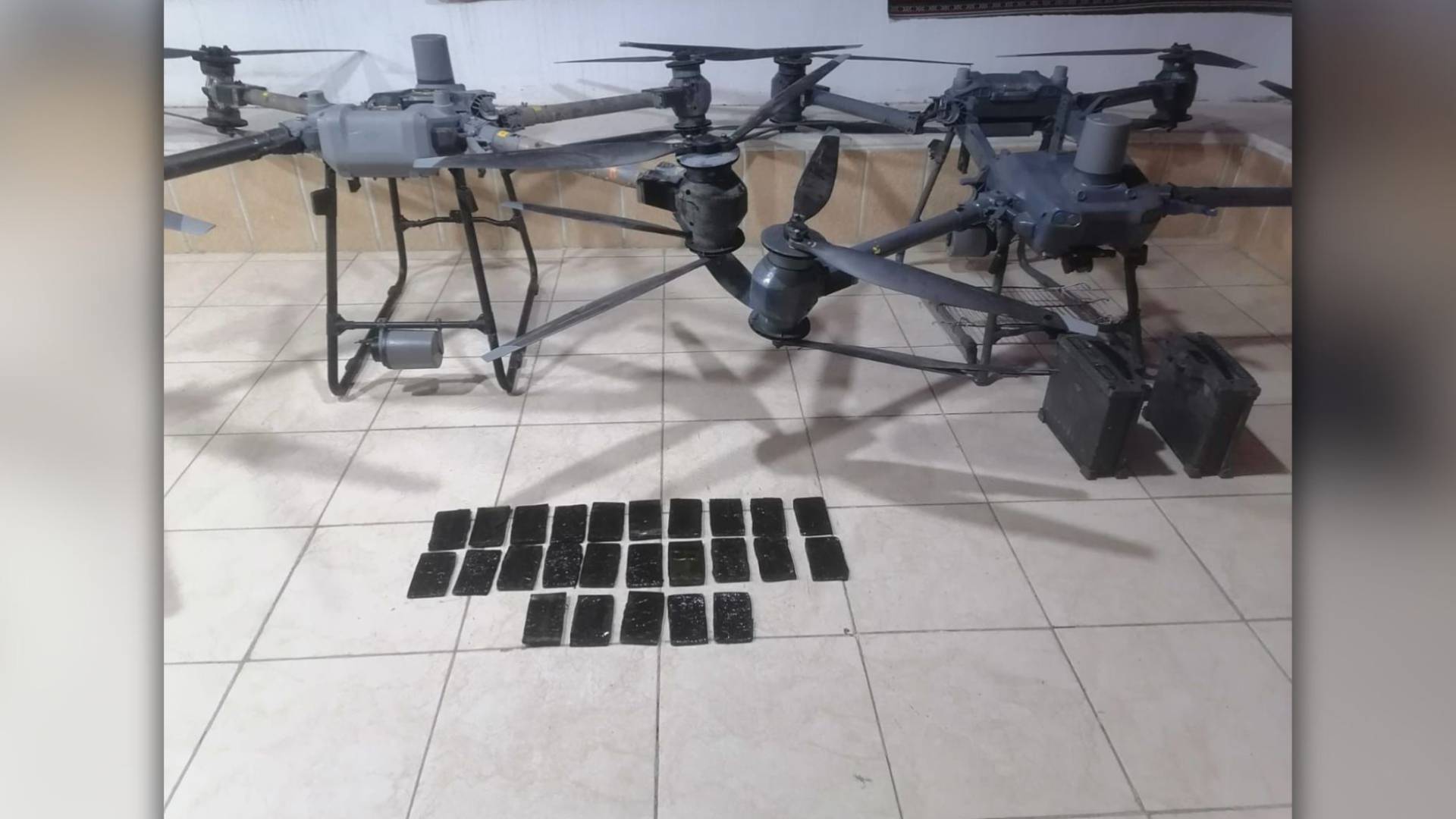 إحباط محاولة تهريب مواد مخدرة بواسطة طائرتين مسيرتين