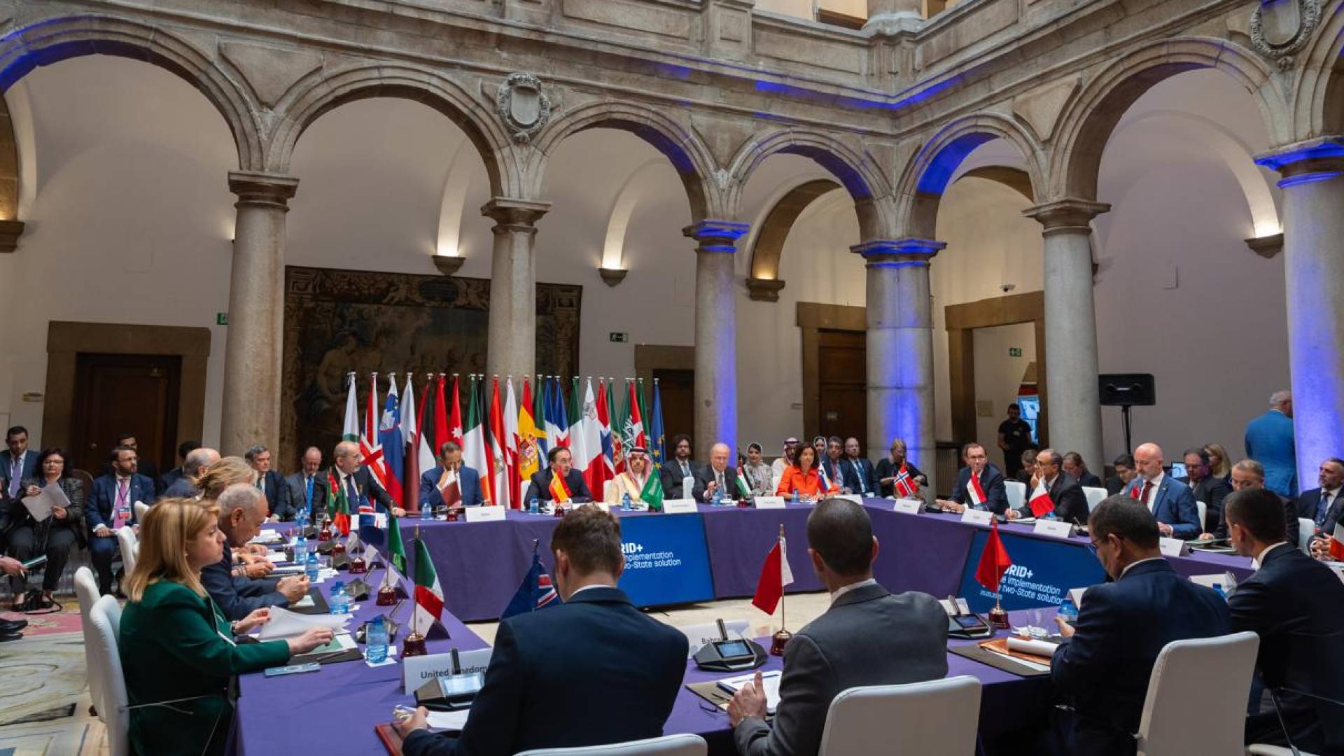 الصفدي يشارك في الاجتماع الوزاري لمجموعة مدريد الموسعة من أجل تنفيذ حل الدولتين