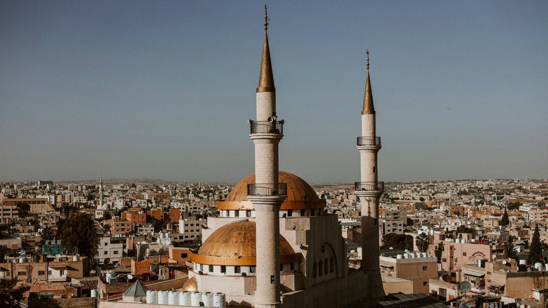 مسجد في محافظة مأدبا