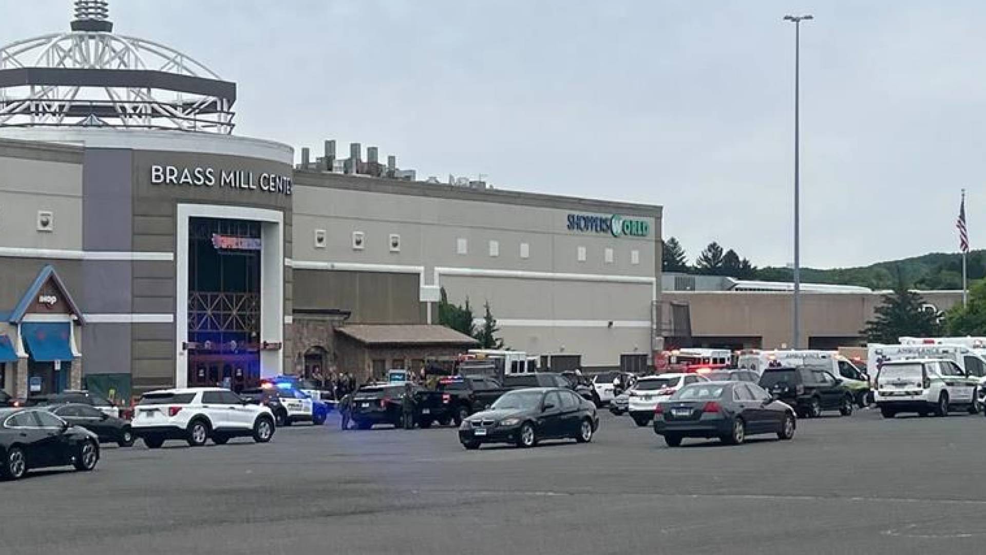 إصابات بإطلاق نار داخل مركز تسوق في ولاية كونيتيكت الأميركية