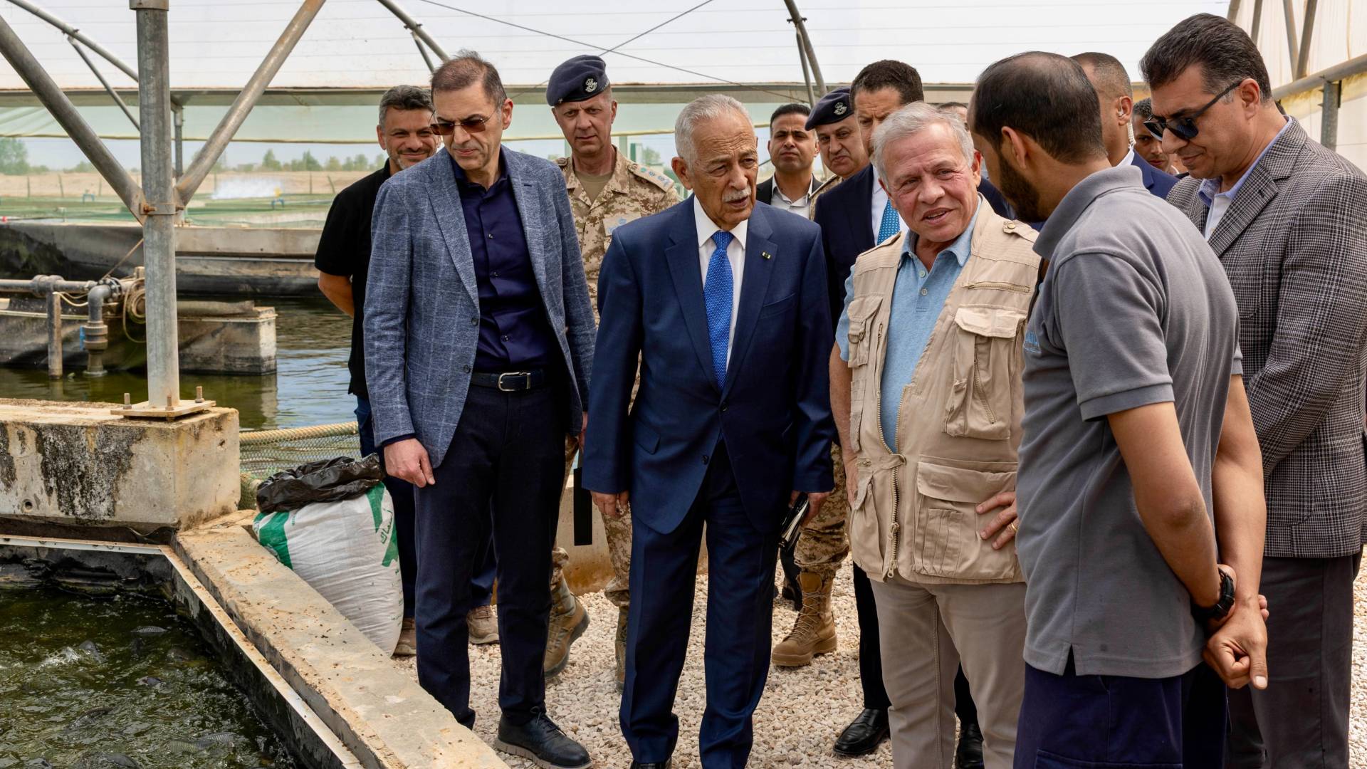 الملك يزور مشروع الجفر للاستزراع السمكي