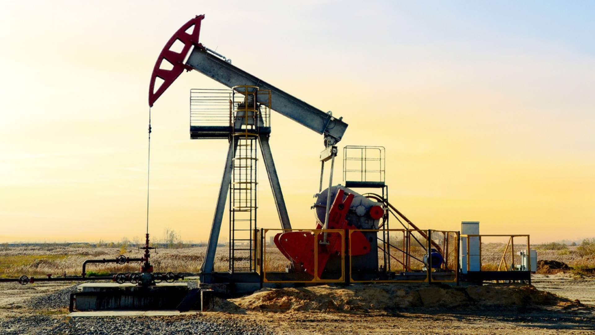 استخراج النفط - أرشيفية