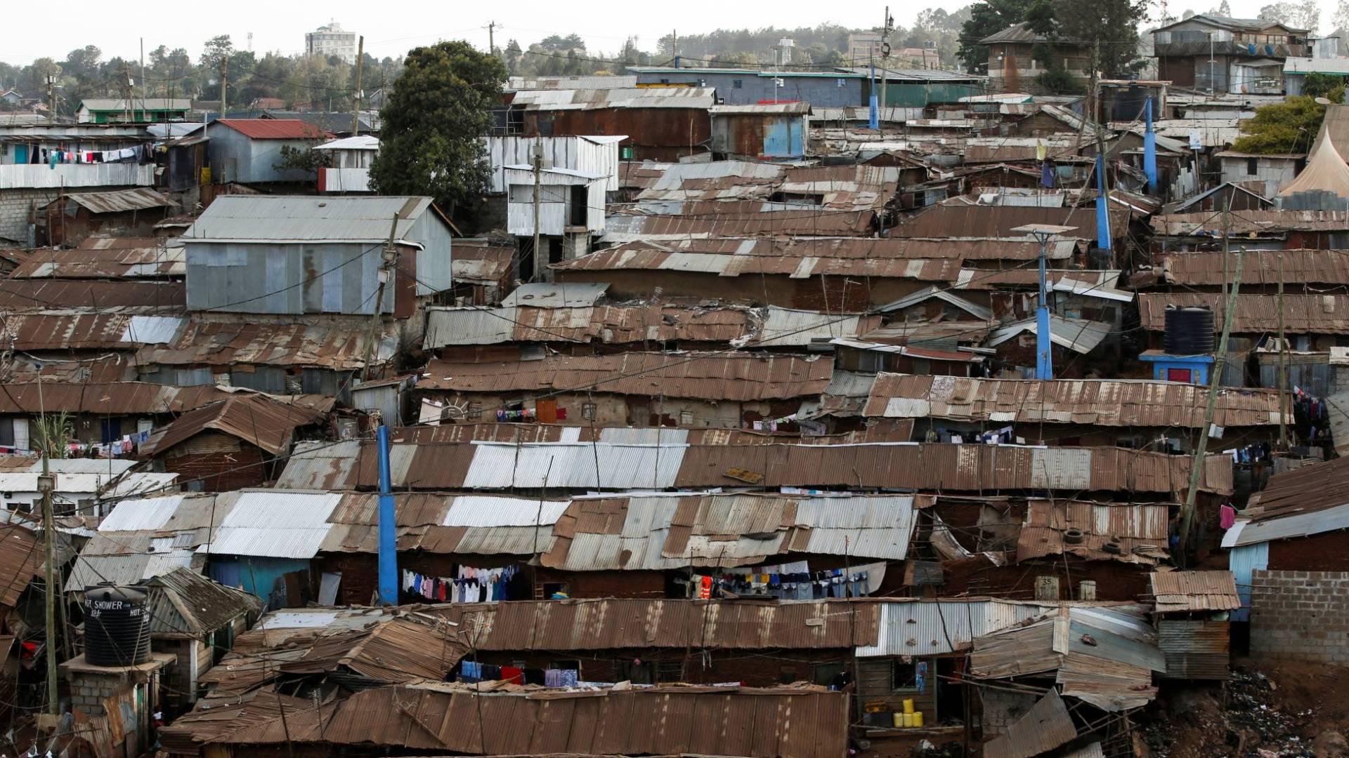 مساكن فقيرة حول العالم