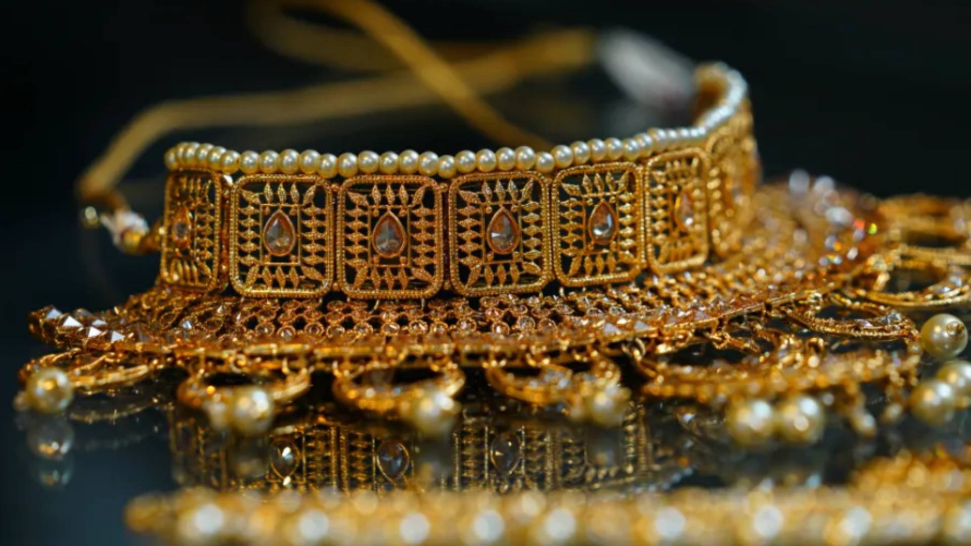 مجوهرات ذهبية