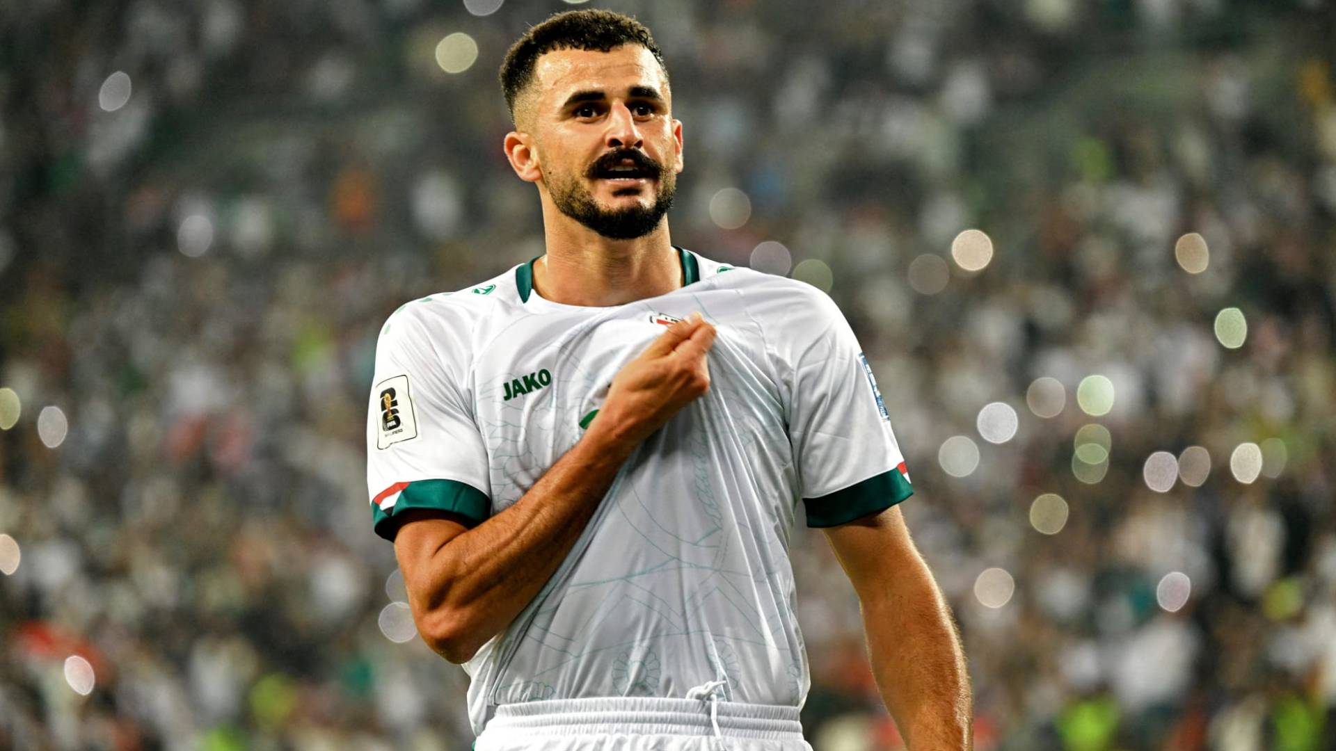 أيمن حسين لاعب المنتخب العراقي