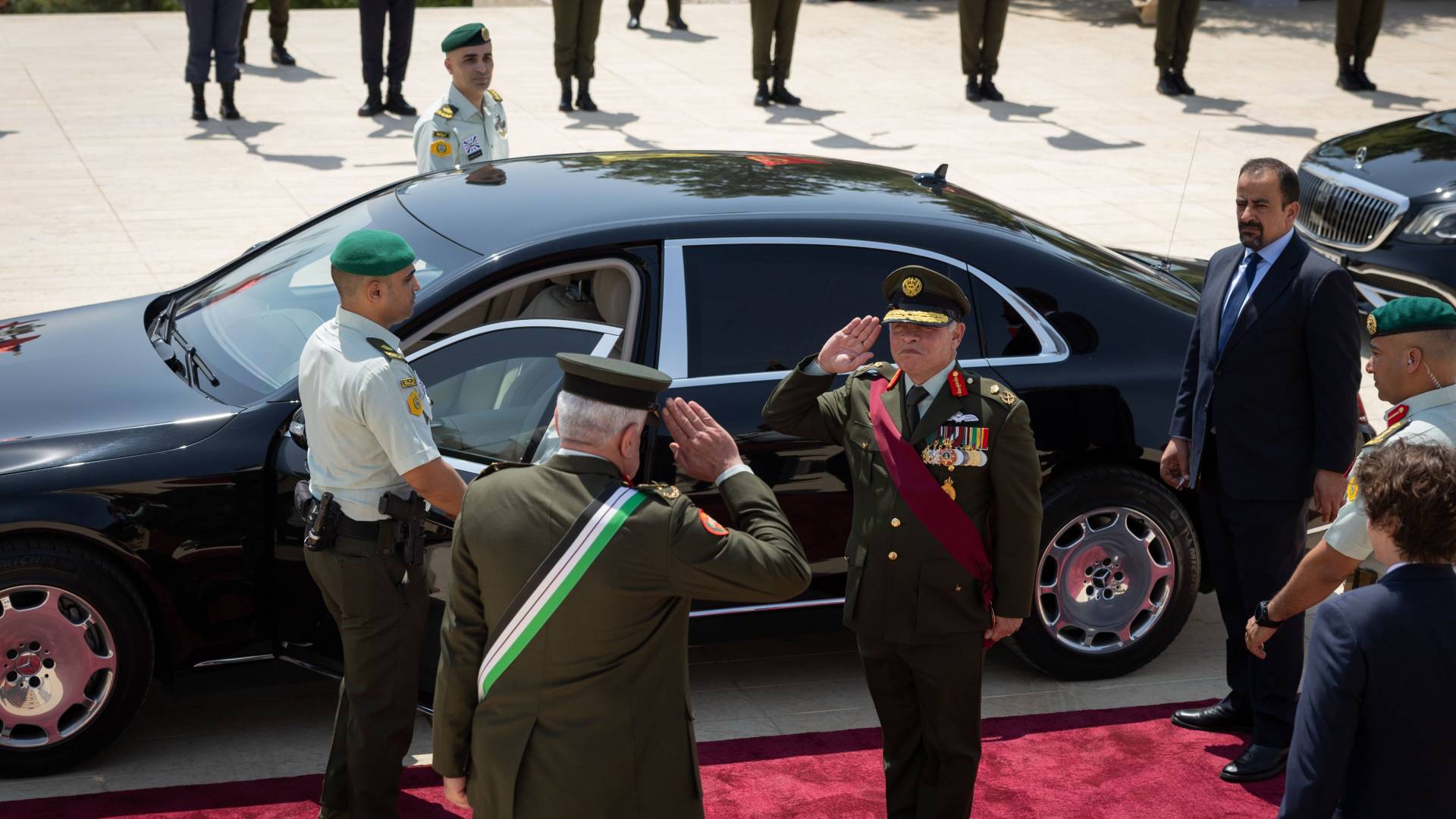 الملك يرعى احتفال القوات المسلحة بمناسبة عيد الجلوس الملكي وذكرى الثورة العربية الكبرى ويوم الجيش