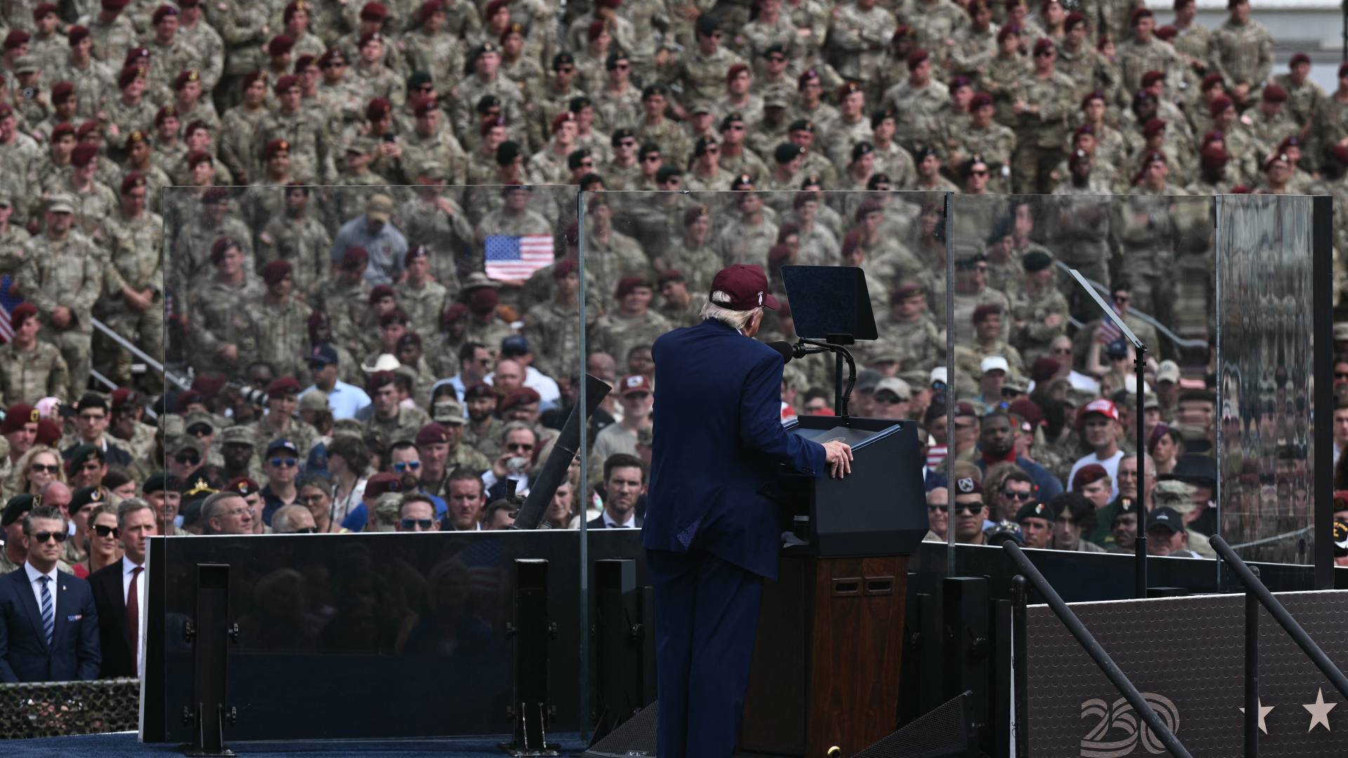 ترمب أثناء زيارته لمنشأة عسكرية للجيش الأمريكي