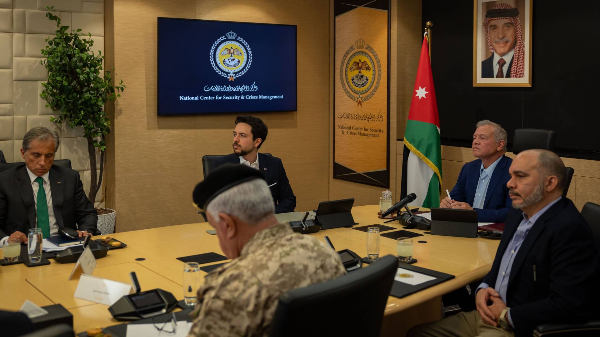 الملك يرأس اجتماعًا في المركز الوطني للأمن وإدارة الأزمات