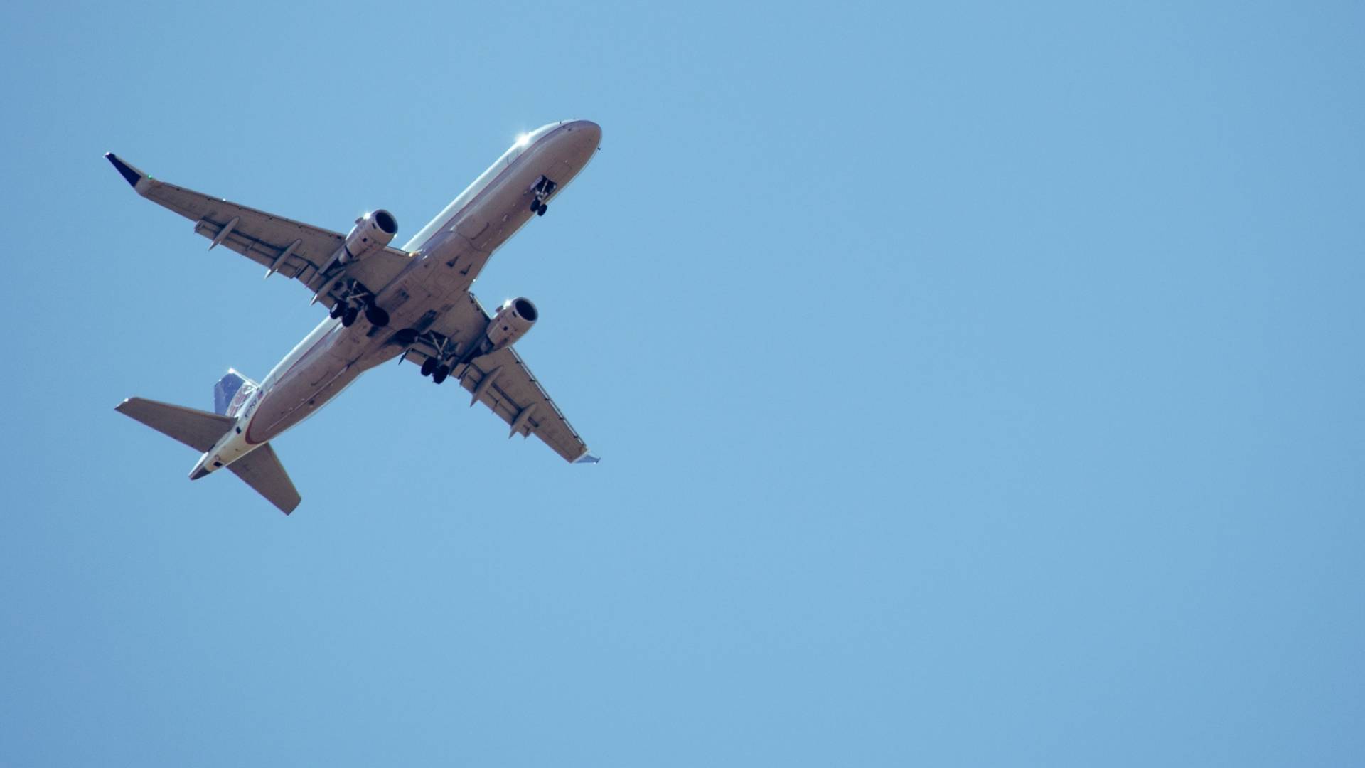 طارة مدنية في السماء "أرشيفية"