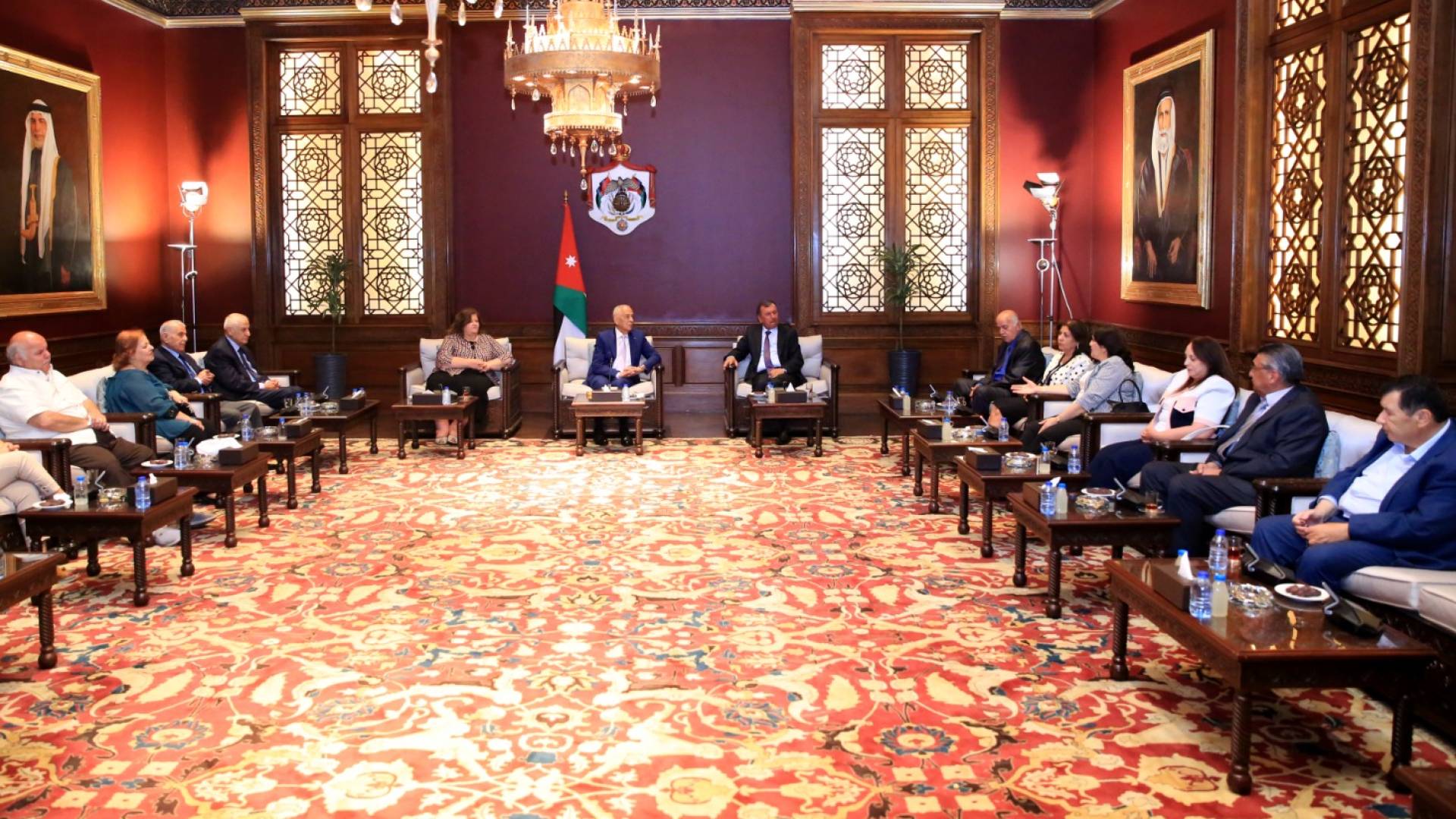 العيسوي يلتقي وفدين من نادي الشبيبة المسيحية وأبناء قبيلة الحويطات/العِمْران