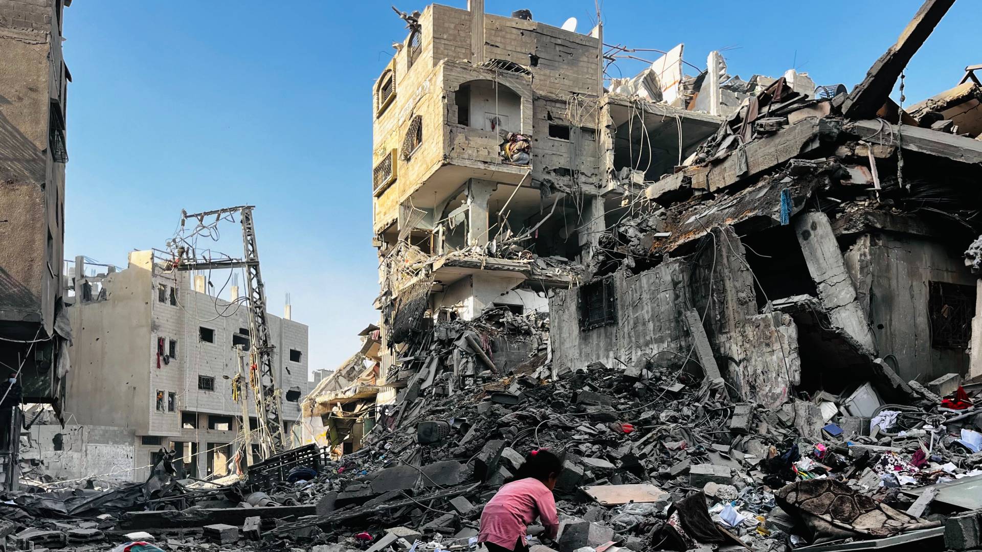 دمار مبنى في شمال غزة