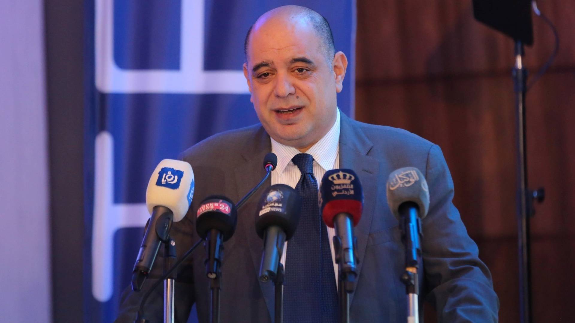 مصادر صحفية تكشف استقالة الهناندة من رئاسة اتحاد كرة السلة