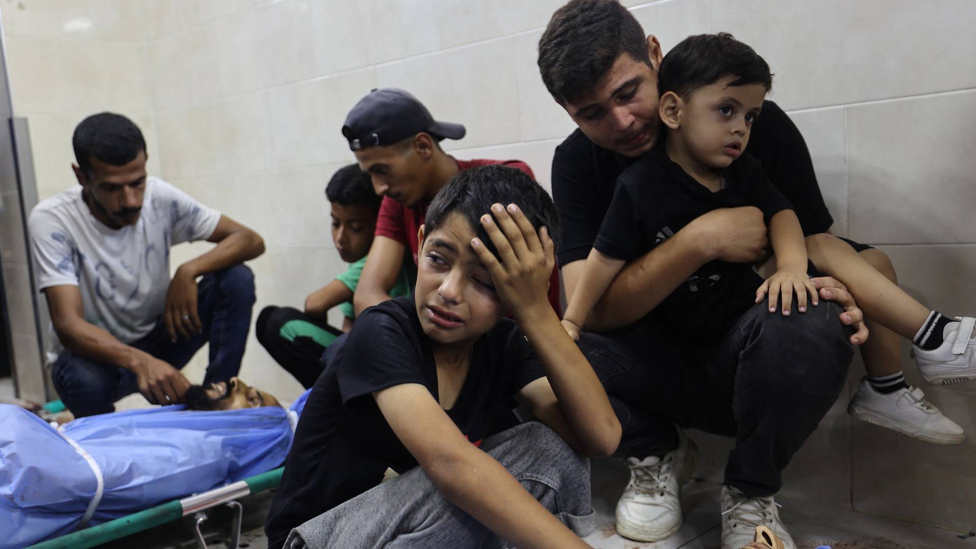 الحزن على الشهداء في غزة