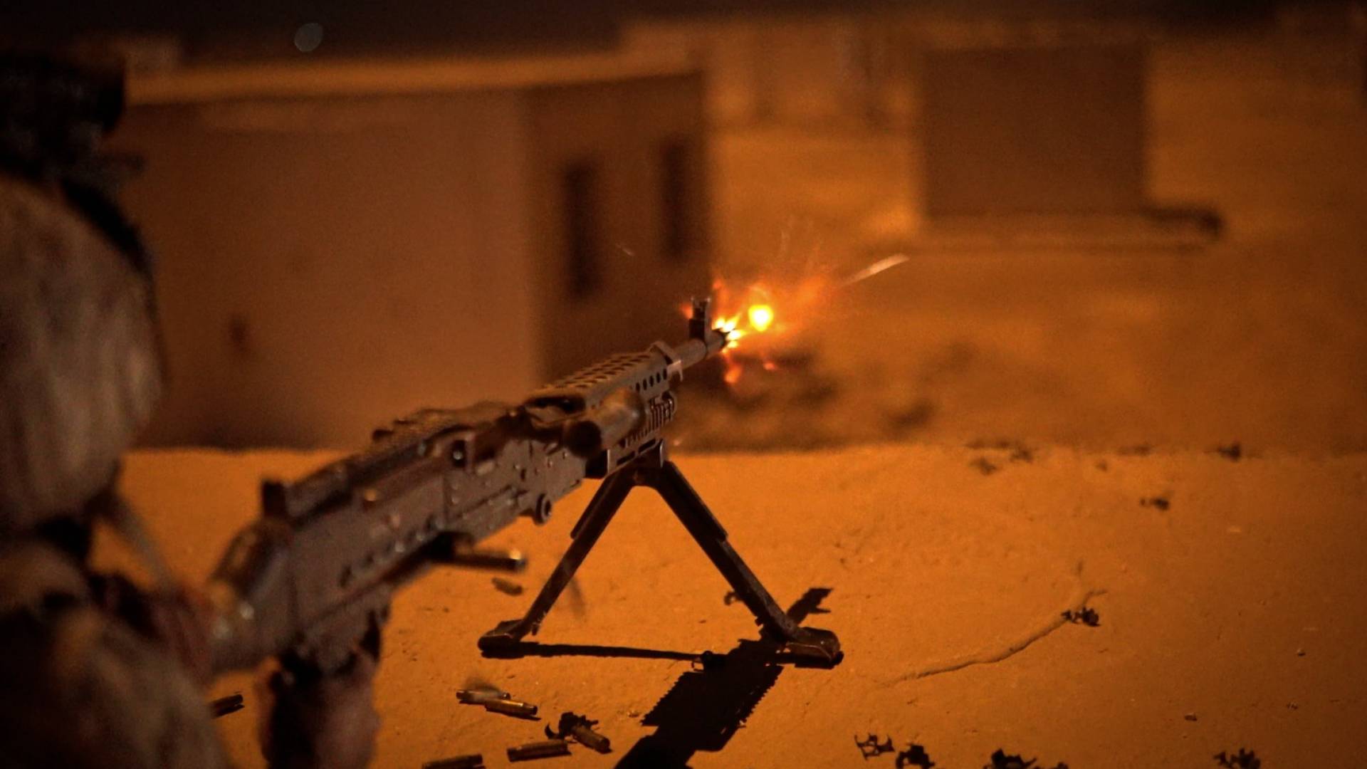 "النجم الثاقب".. الحنيطي يتابع مجريات التمرين الليلي في المنطقة العسكرية الشرقية