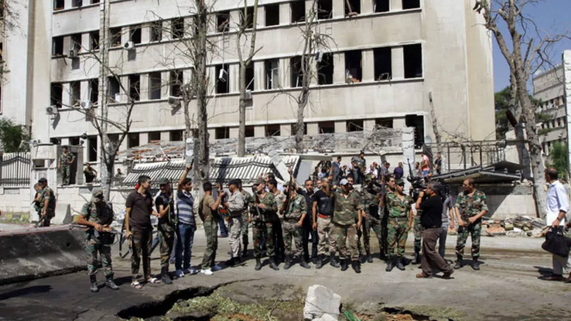 كيان الاحتلال يقصف موقعا لقيادة الجيش السوري بدمشق ويتصدى لمتظاهرين في الجولان