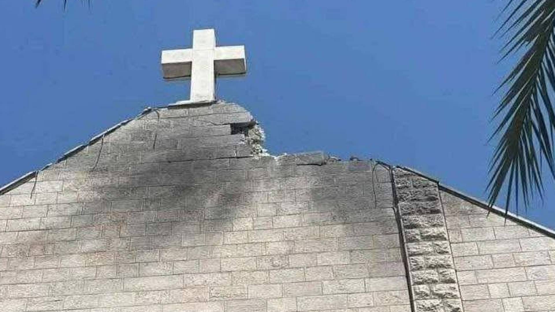 مسؤول كنسي بغزة: قصف الكنيسة جاء بعد انتهاء الصلاة بـ10 دقائق وكنا أمام مجزرة مروّعة