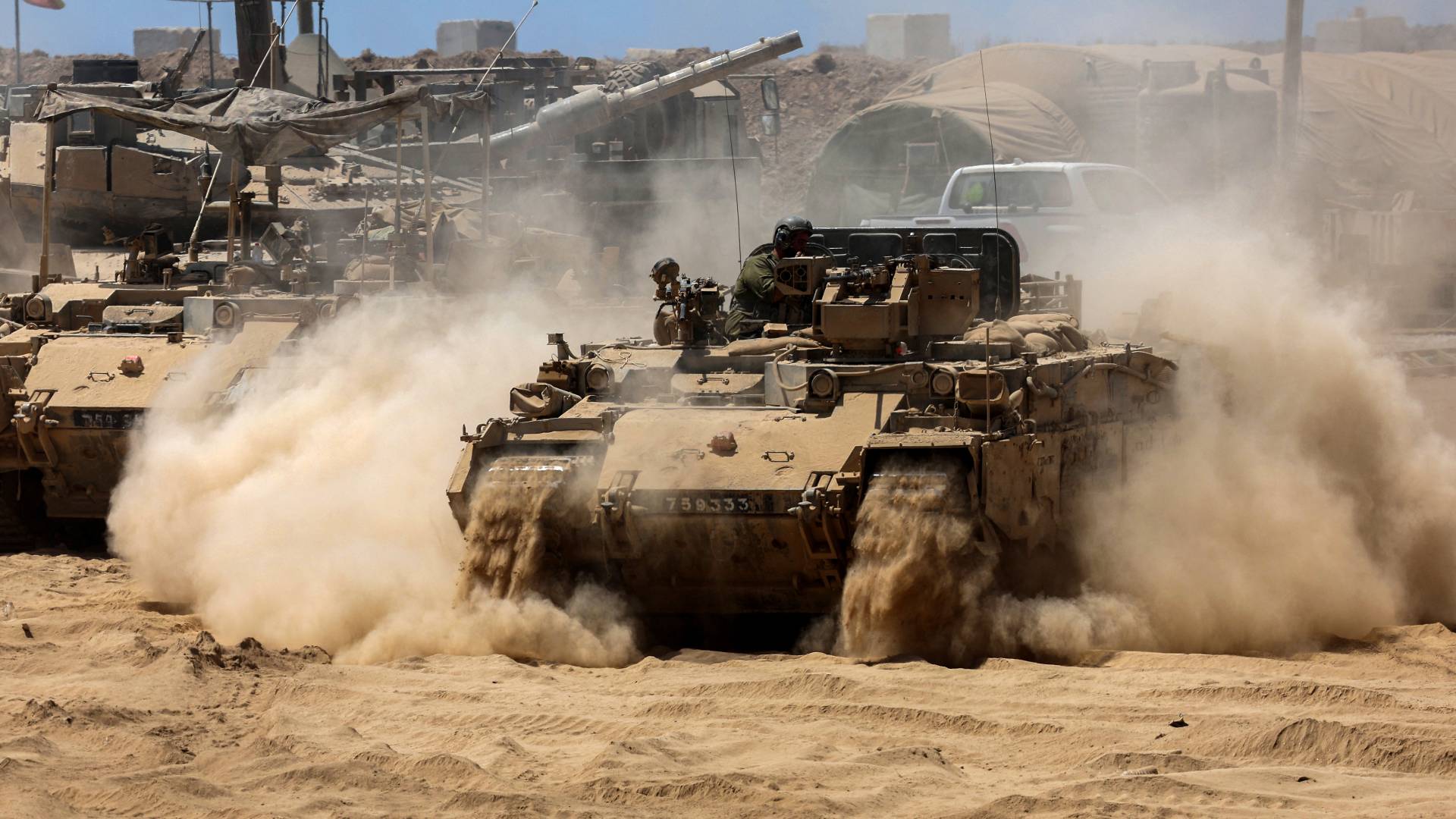 دبابات الاحتلال في قطاع غزة