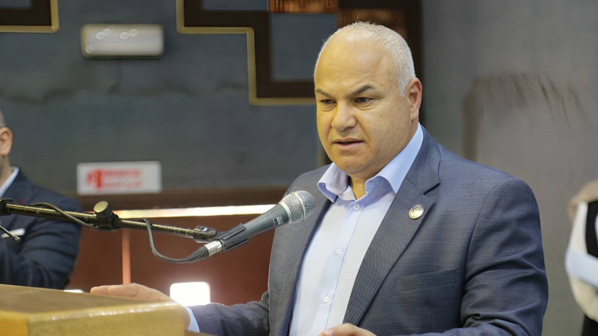 وزير العمل الدكتور خالد البكار