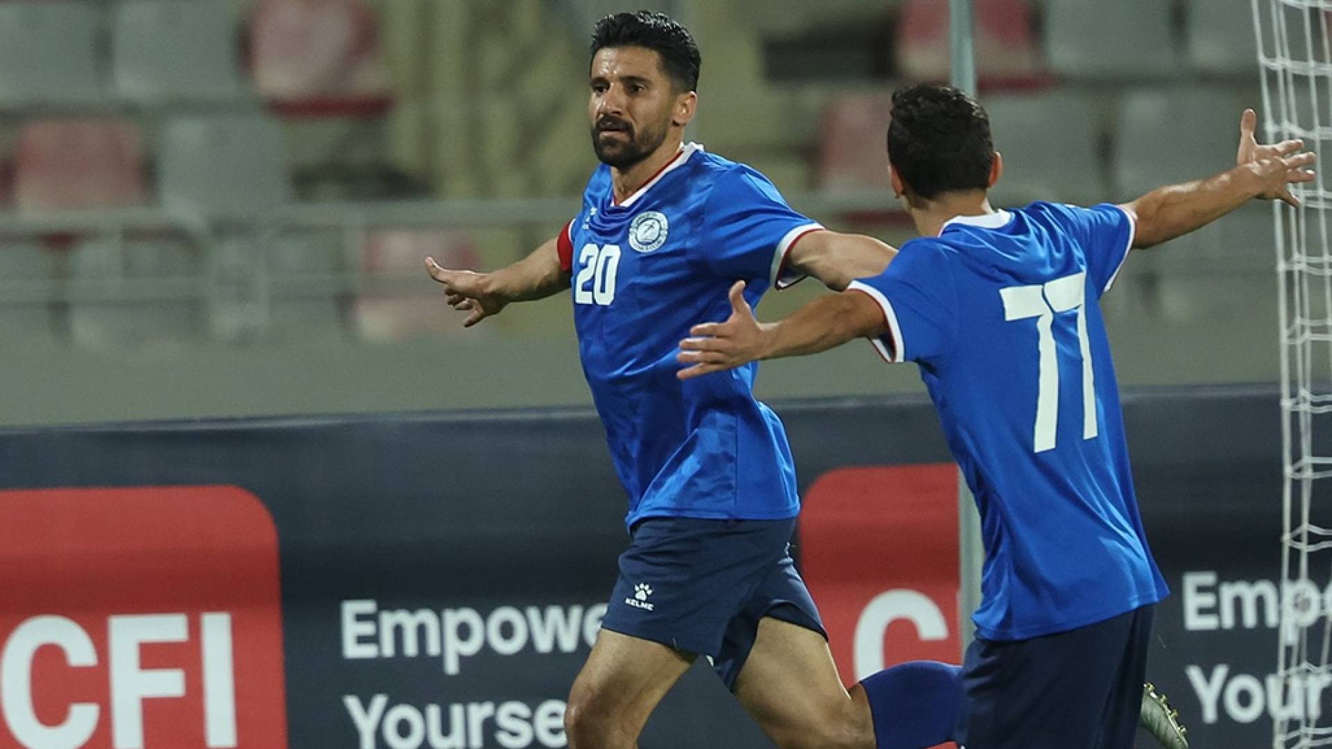 لاعب الرمثا حمزة الدردور يحتفل بهدف