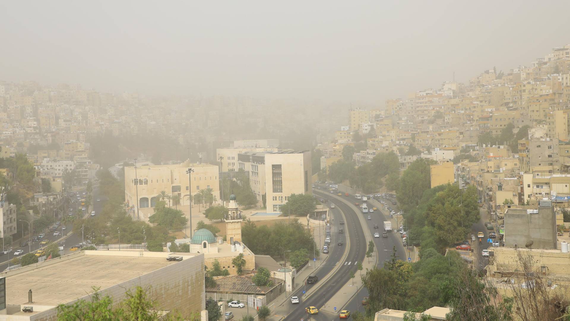 غبار كثيف في العاصمة عمان