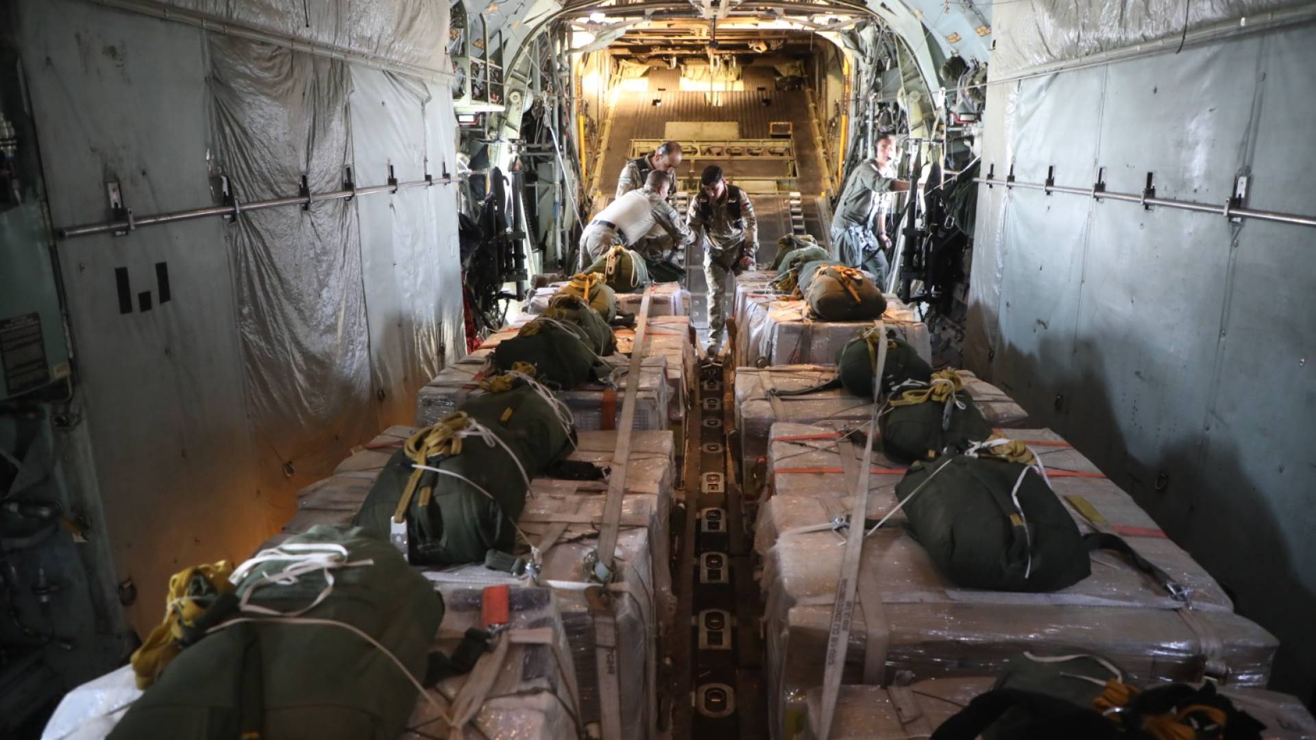 الأردن يواصل إرسال المساعدات إلى غزة عبر إنزالات جوية جديدة بالتعاون مع دول صديقة وشقيقة