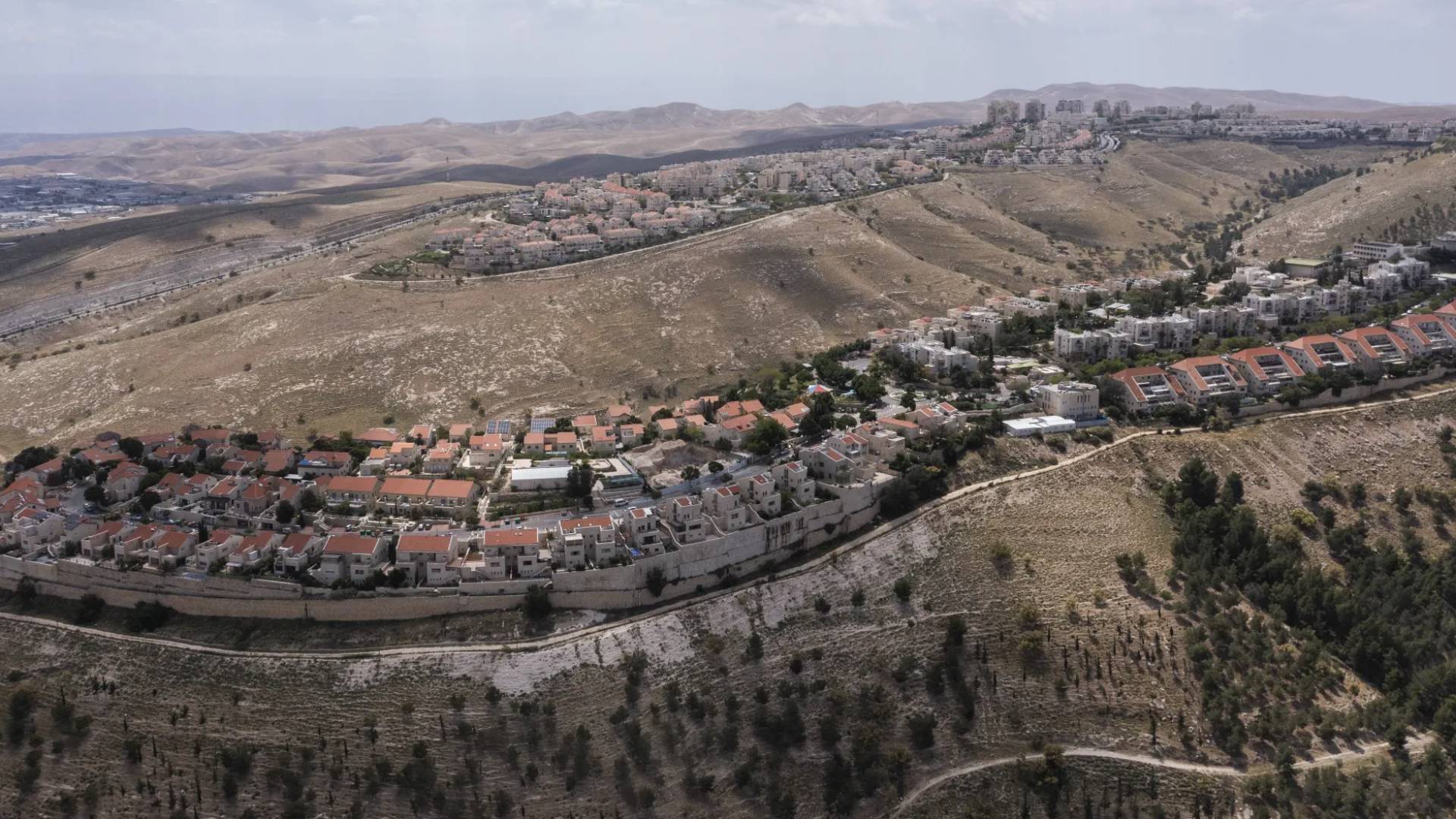 الاستيطان بالضفة الغربية