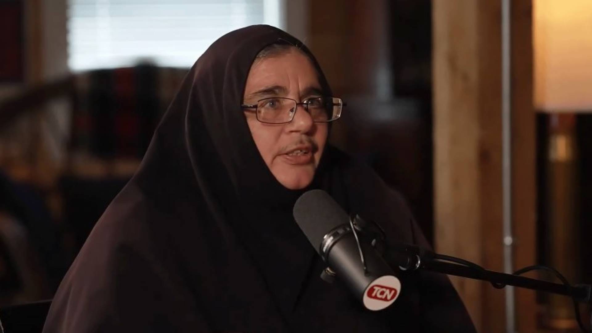 الراهبة الأمريكية- الأم أغابيا