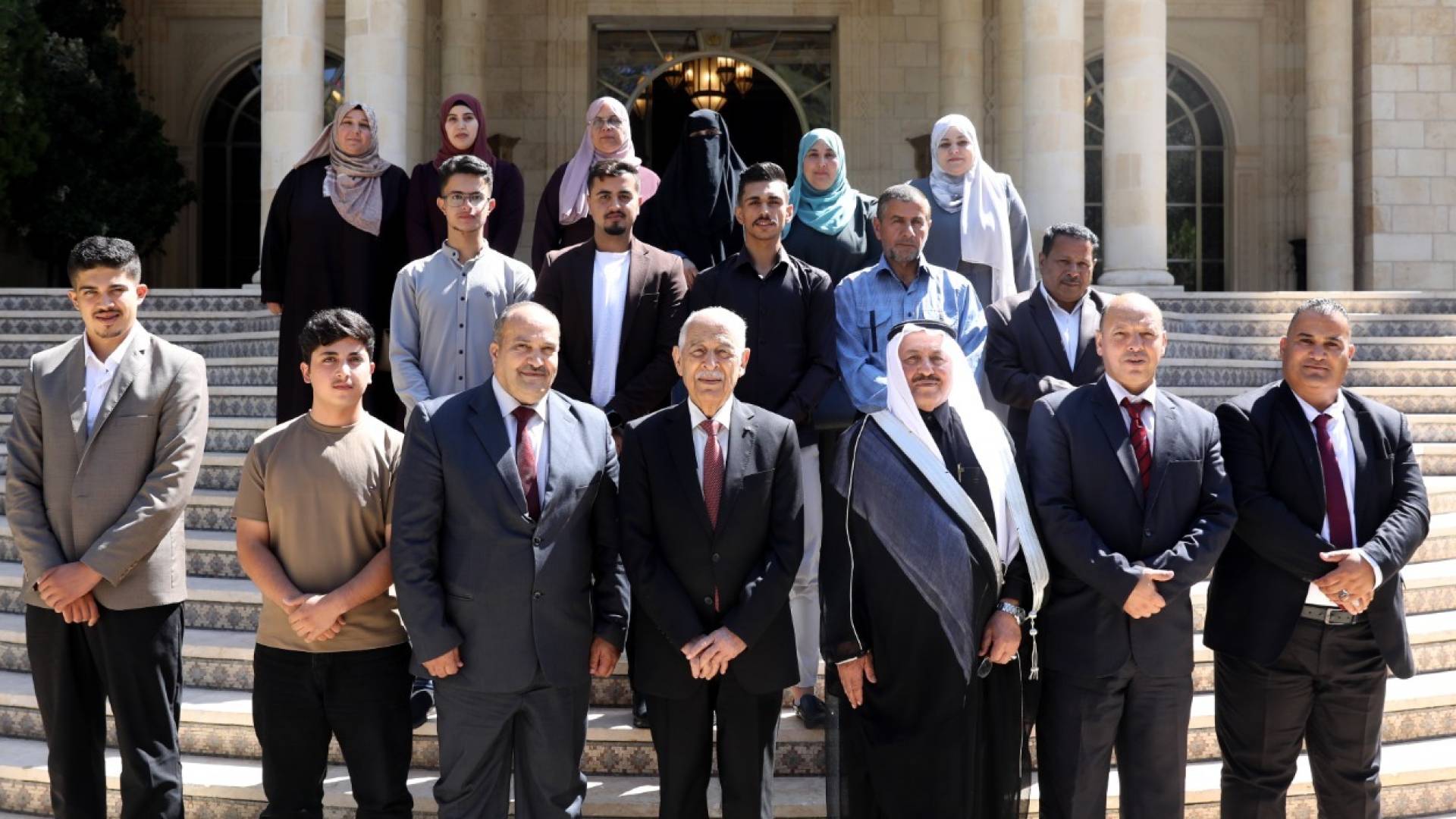 اجتماع رئيس الديوان الملكي الهاشمي