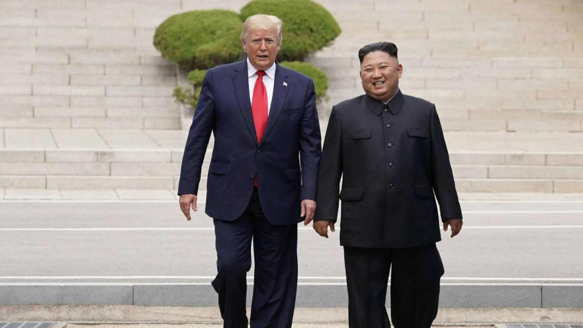 الرئيس الأمريكي دونالد ترمب وزعيم كوريا الشمالية كيم جونغ أون
