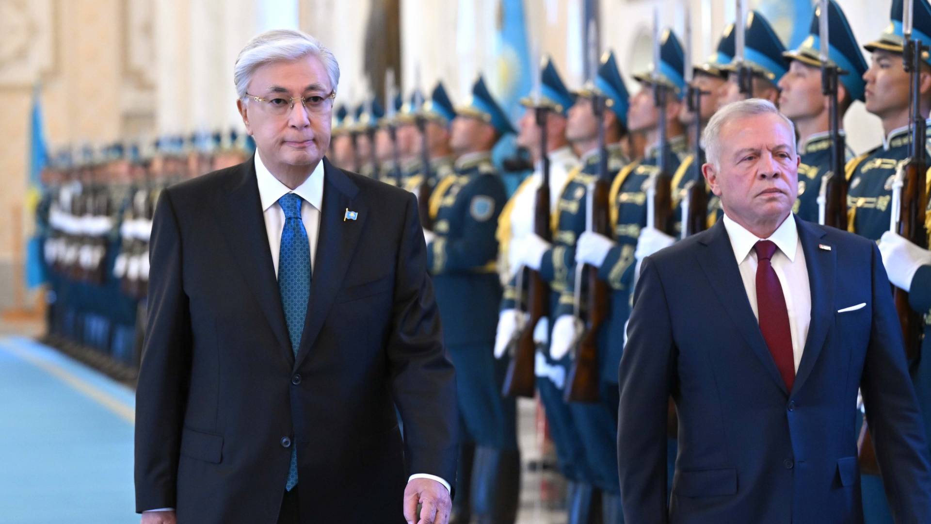 الملك برفقة رئيس دولة كازخستان