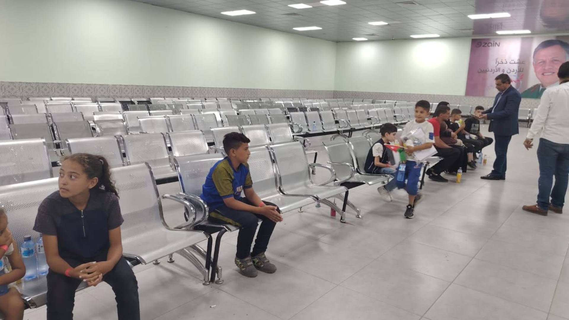 وصول الدفعة العاشرة من مرضى أطفال غزة إلى الأردن لتلقي العلاج