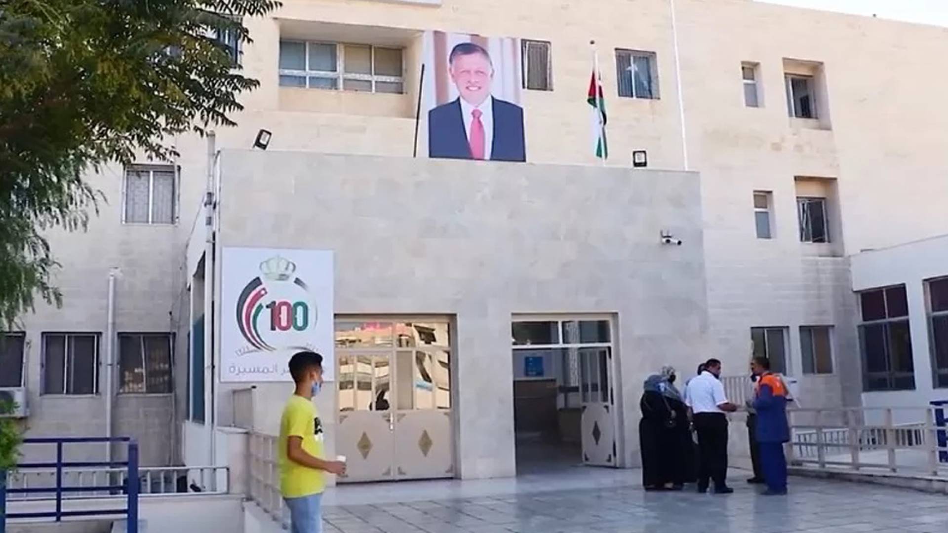 بجراحة استمرت ساعتين.. إنقاذ حياة عشريني ابتلع أجساما بلاستيكية في مستشفى الأمير فيصل بالرصيفة